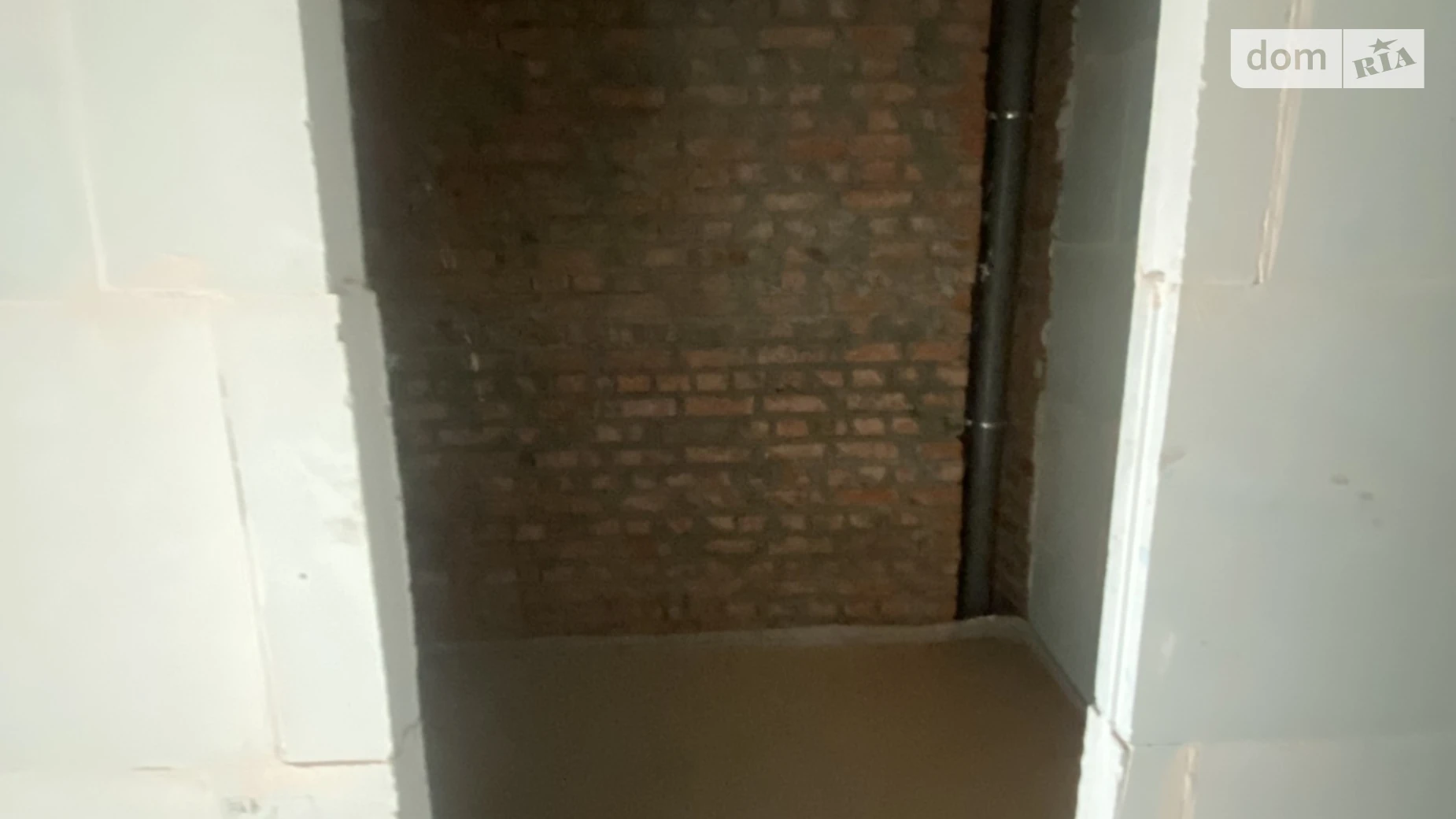 Продается 1-комнатная квартира 42 кв. м в Гостомеле, ул. Молодежная, 11/8 - фото 4