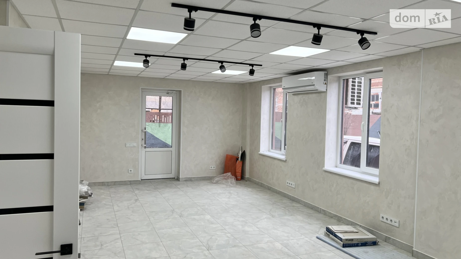 Сдается в аренду помещения свободного назначения 60 кв. м в 11-этажном здании, цена: 500 $ - фото 2