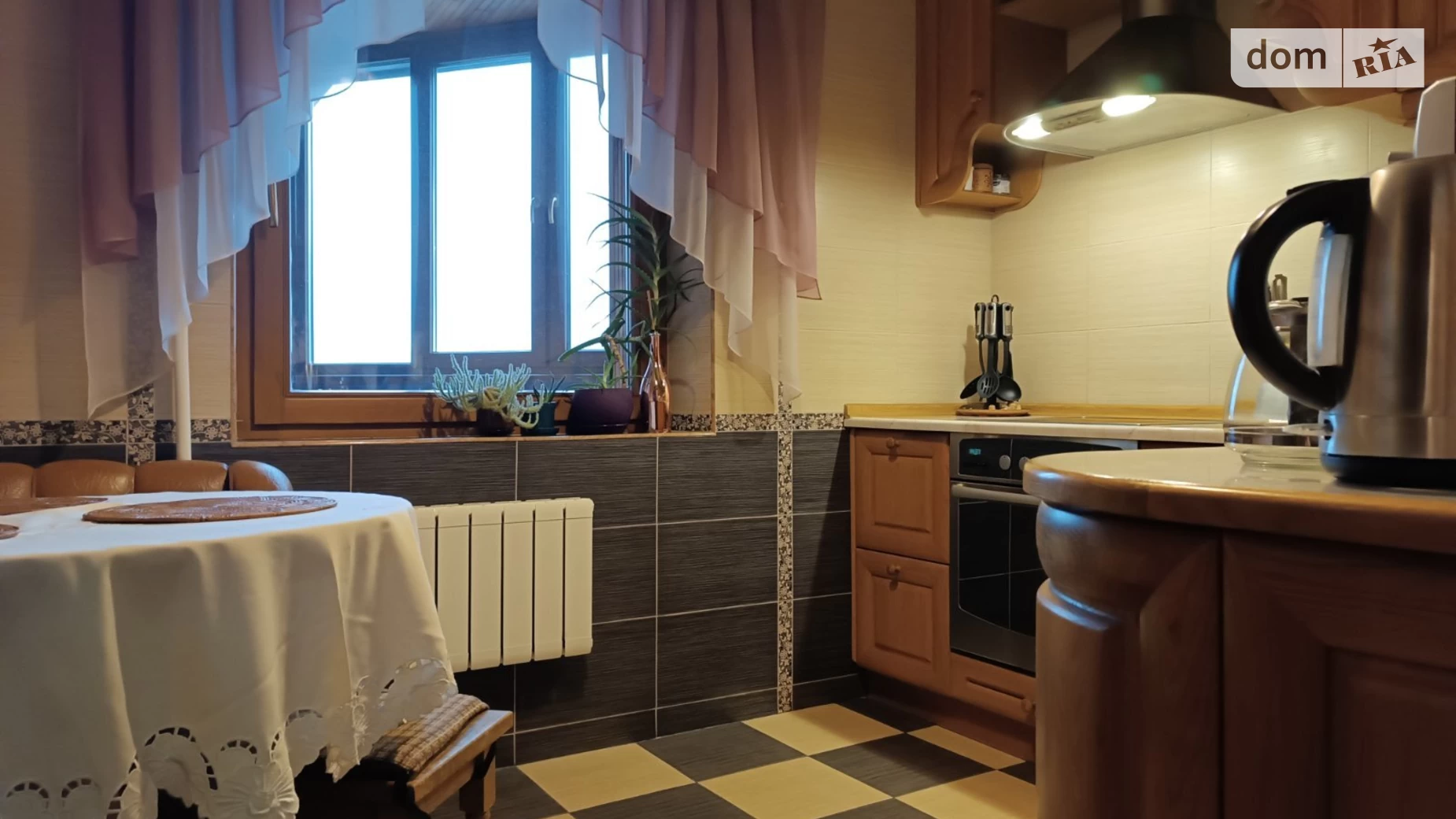 Продається 4-кімнатна квартира 94.4 кв. м у Києві, вул. Миколи Ушакова, 16 - фото 2