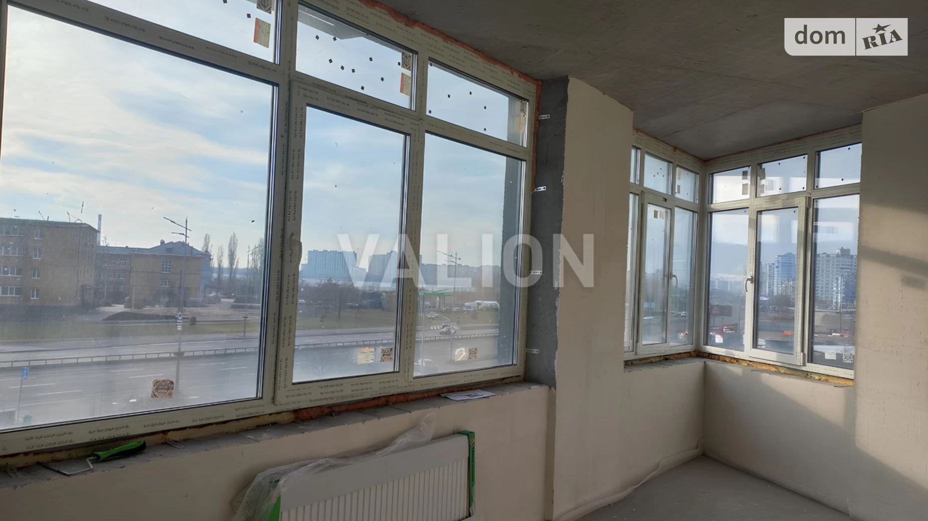 Продается 2-комнатная квартира 59.3 кв. м в Киеве, ул. Братьев Чибинеевых(Черниговская), 8А - фото 3