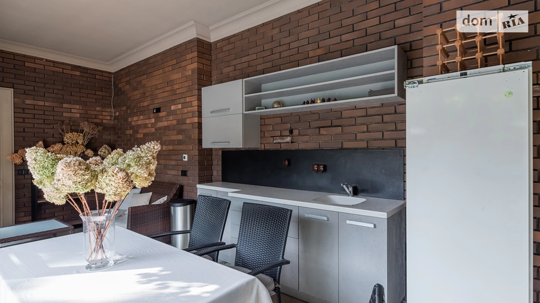 Сдается в аренду дом на 2 этажа 705 кв. м с террасой, цена: 14500 $ - фото 3