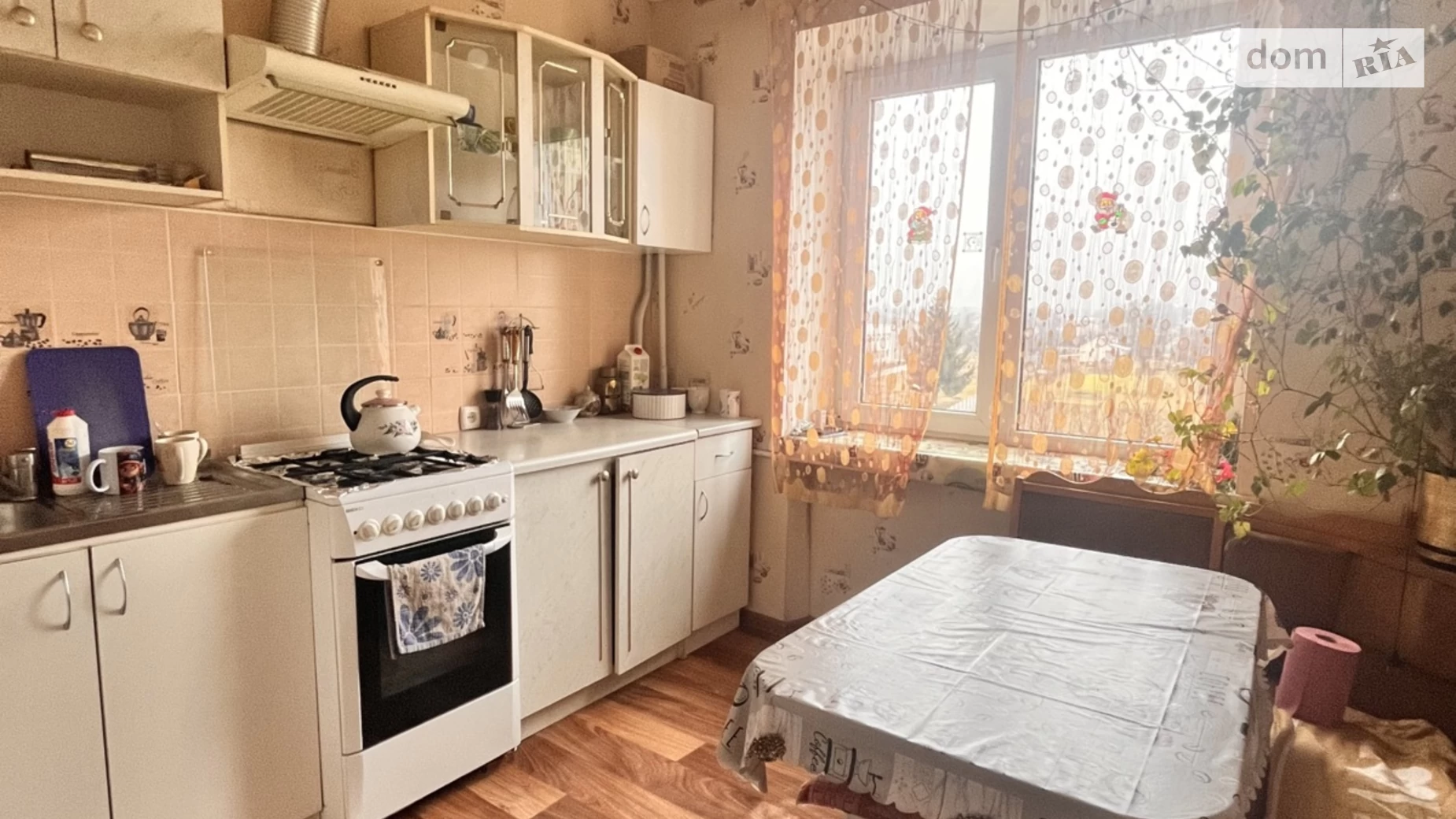 Продається 3-кімнатна квартира 63 кв. м у Сутисках, цена: 28000 $ - фото 2