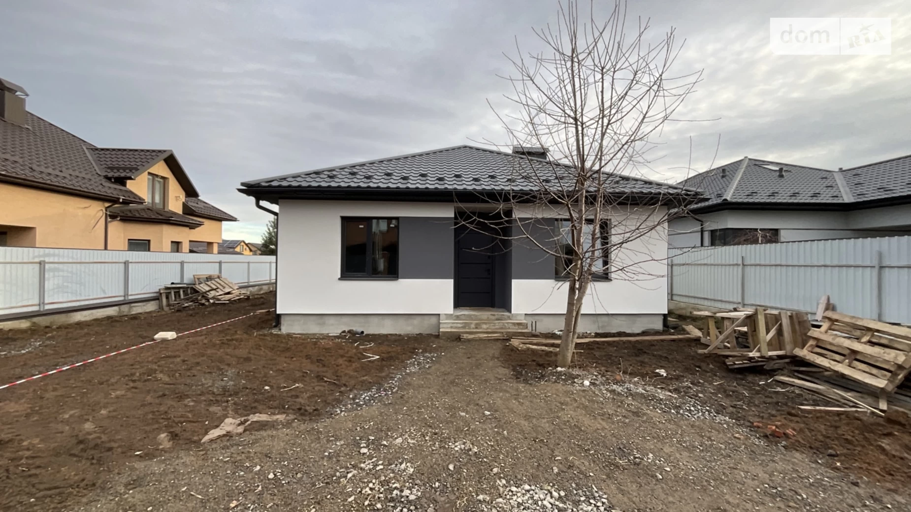 Продается одноэтажный дом 95 кв. м с камином, цена: 90000 $ - фото 2