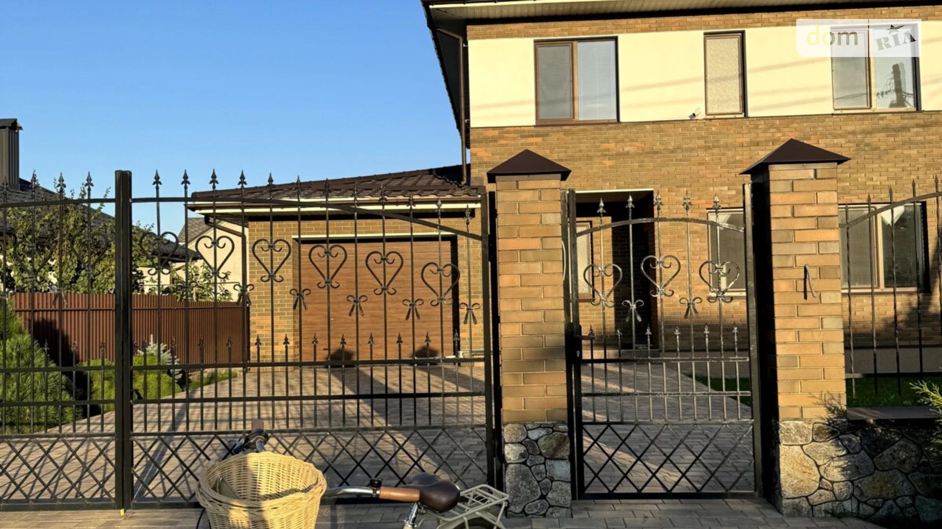 Сдается в аренду дом на 2 этажа 169.1 кв. м с участком, цена: 2200 $ - фото 2
