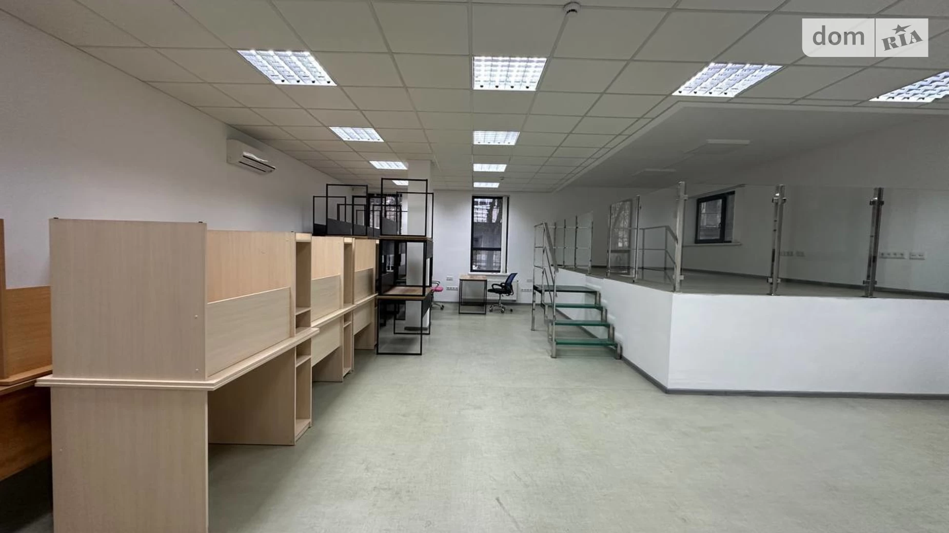 Сдается в аренду офис 275 кв. м в бизнес-центре, цена: 3575 $ - фото 2