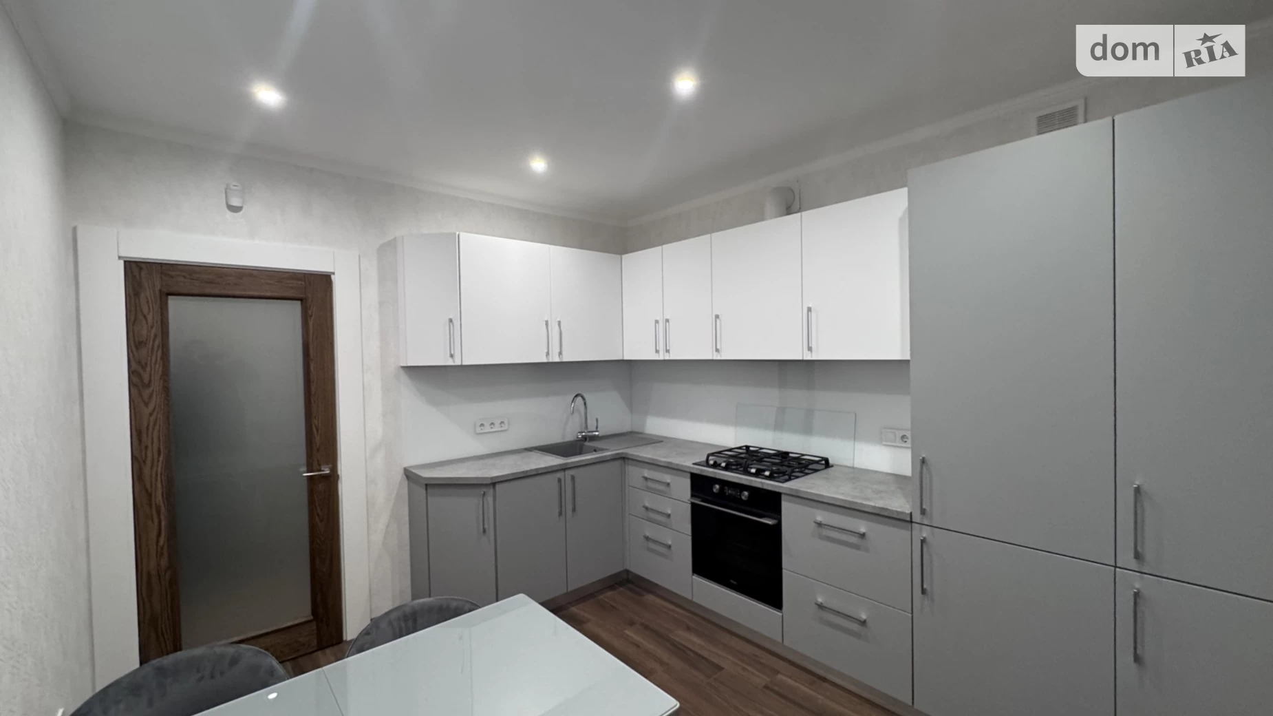 Продается 1-комнатная квартира 45 кв. м в Виннице, ул. Зодчих, 17 - фото 2
