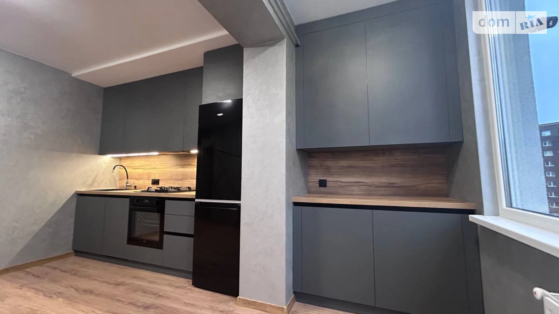 Продается 1-комнатная квартира 40.5 кв. м в Ровно, ул. Соборная, 285И - фото 2