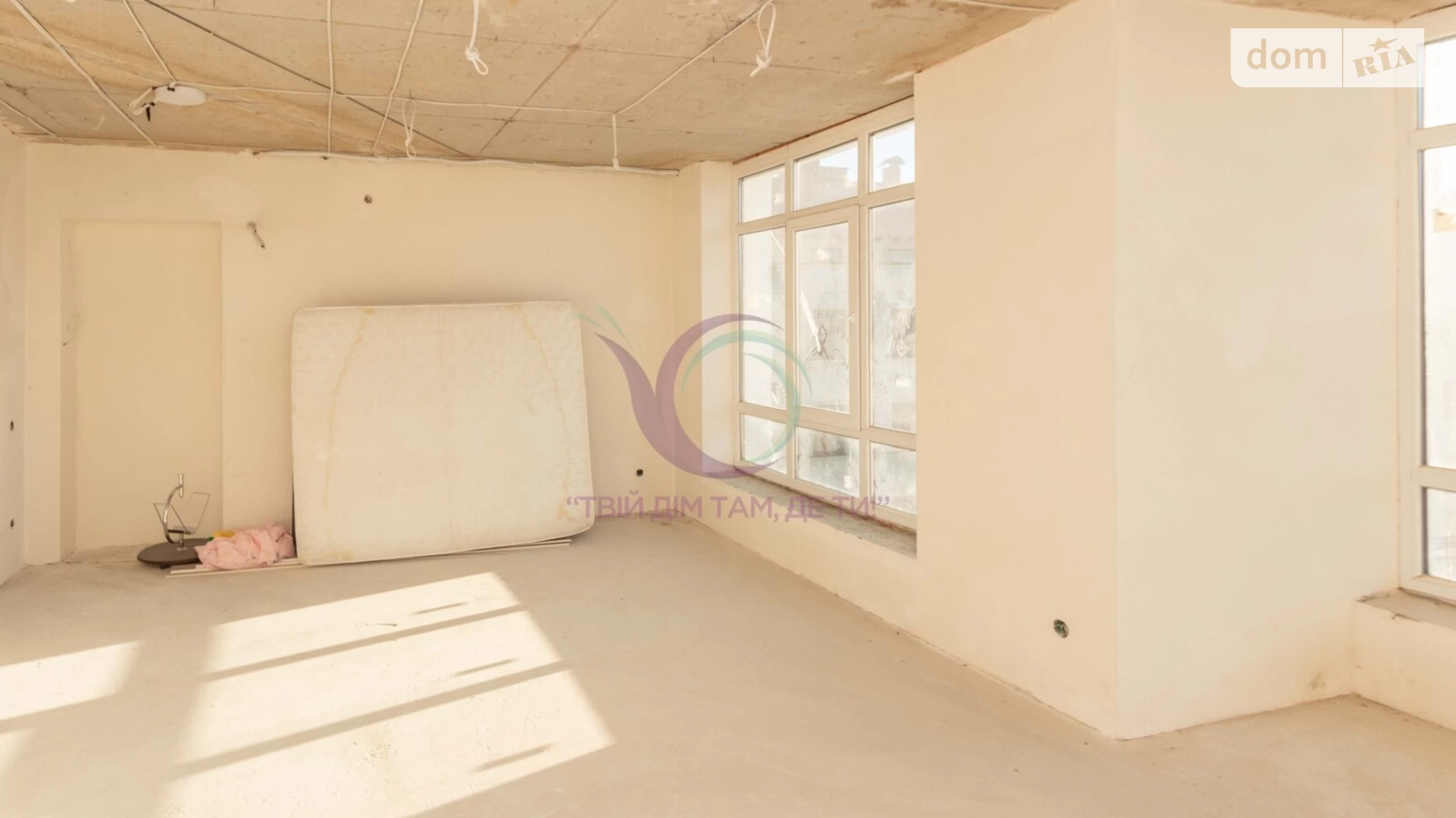 Продается 3-комнатная квартира 235 кв. м в Черновцах, ул. Буковинская, 6А - фото 3