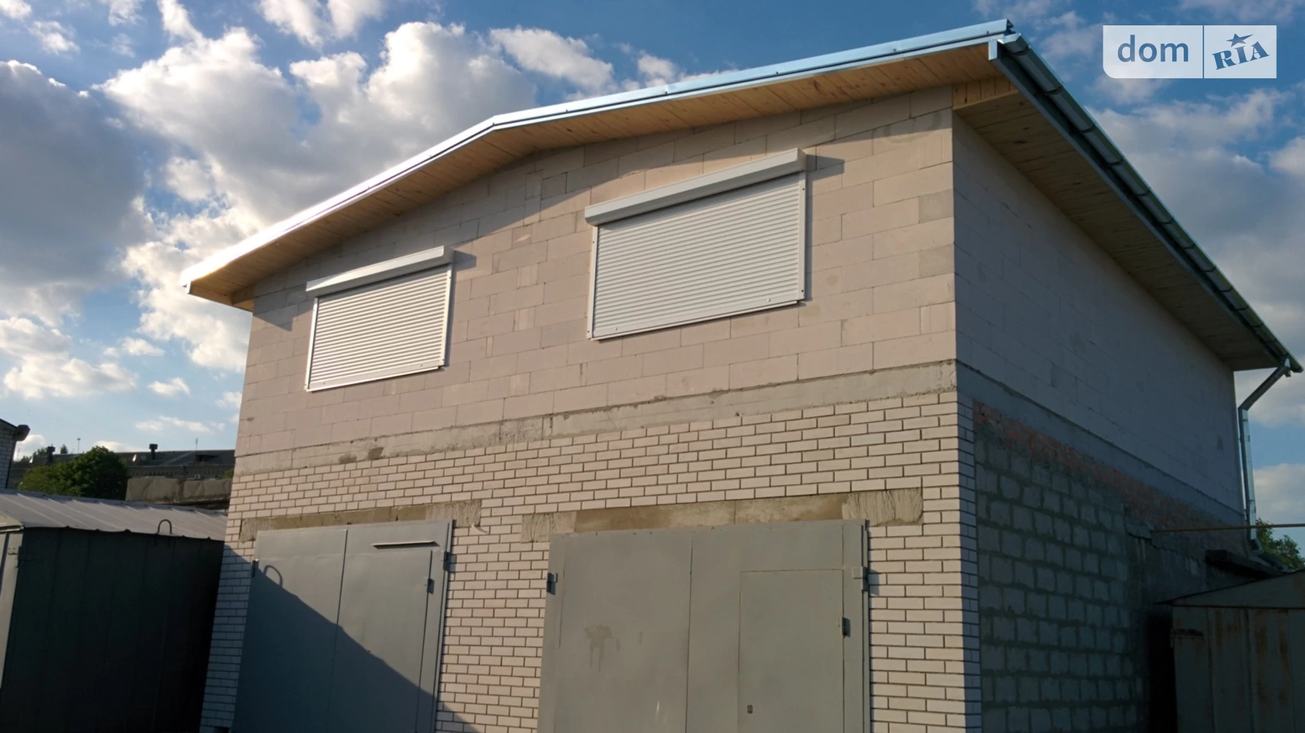 Продается отдельно стоящий гараж универсальный на 160 кв. м, цена: 21500 $ - фото 2