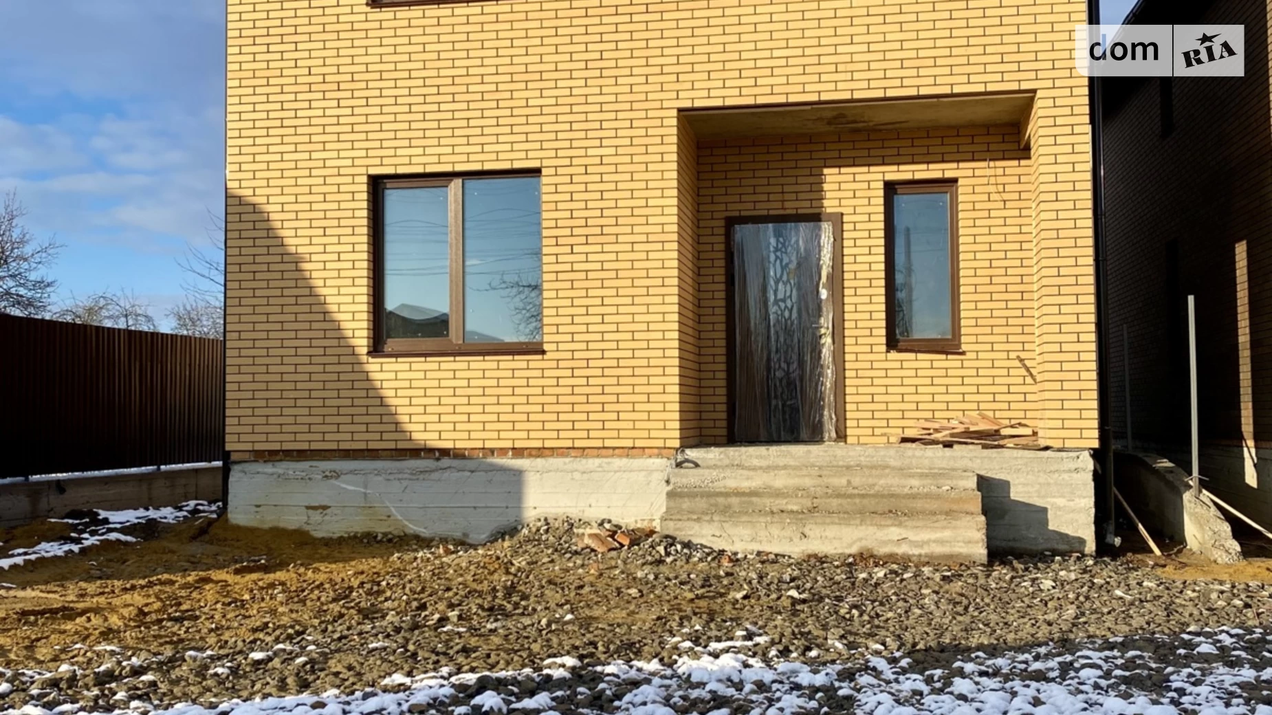 Продается дом на 2 этажа 125 кв. м с участком, цена: 105000 $ - фото 2