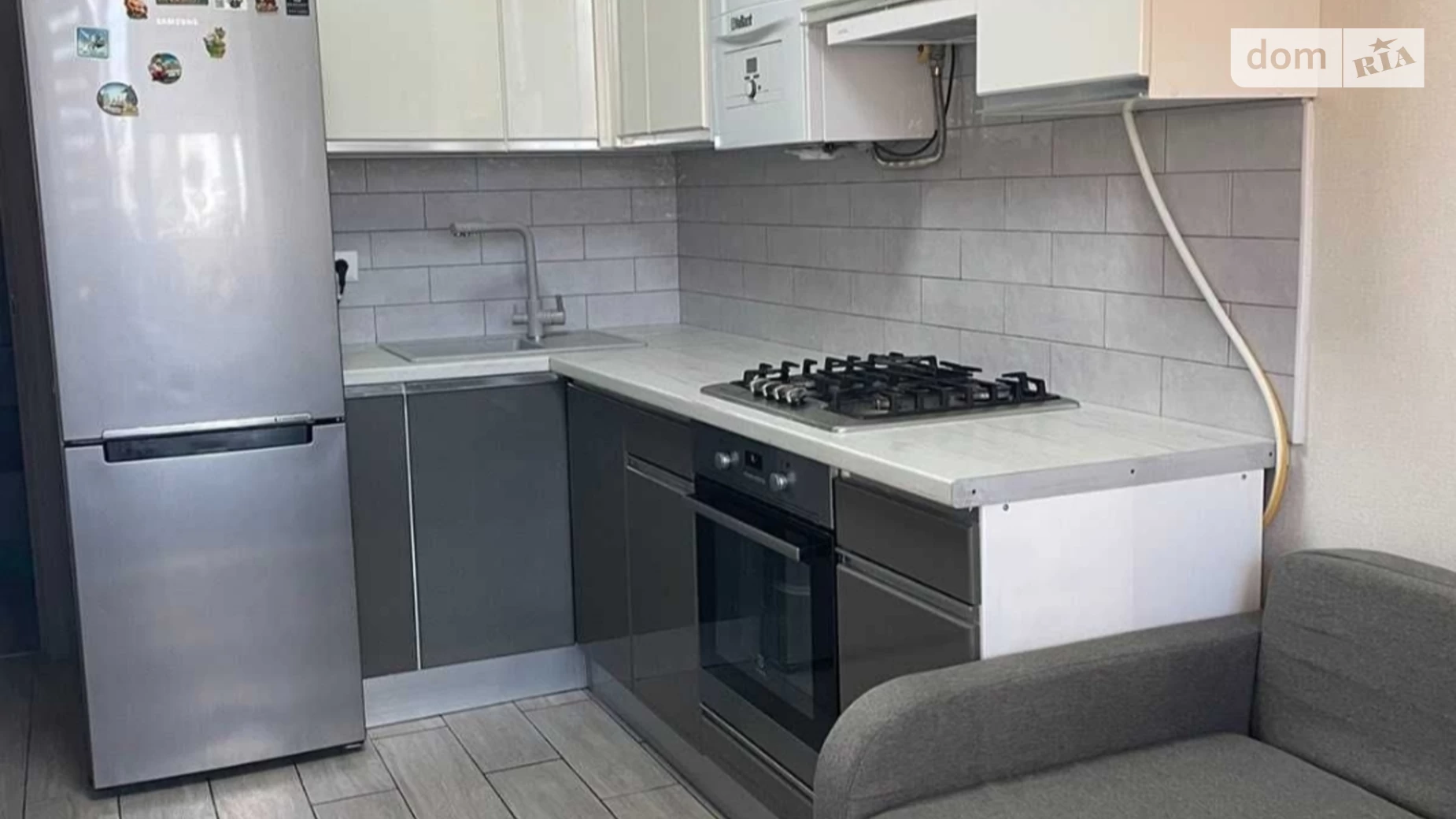 Продается 1-комнатная квартира 42.8 кв. м в Гостомеле, цена: 43000 $ - фото 2