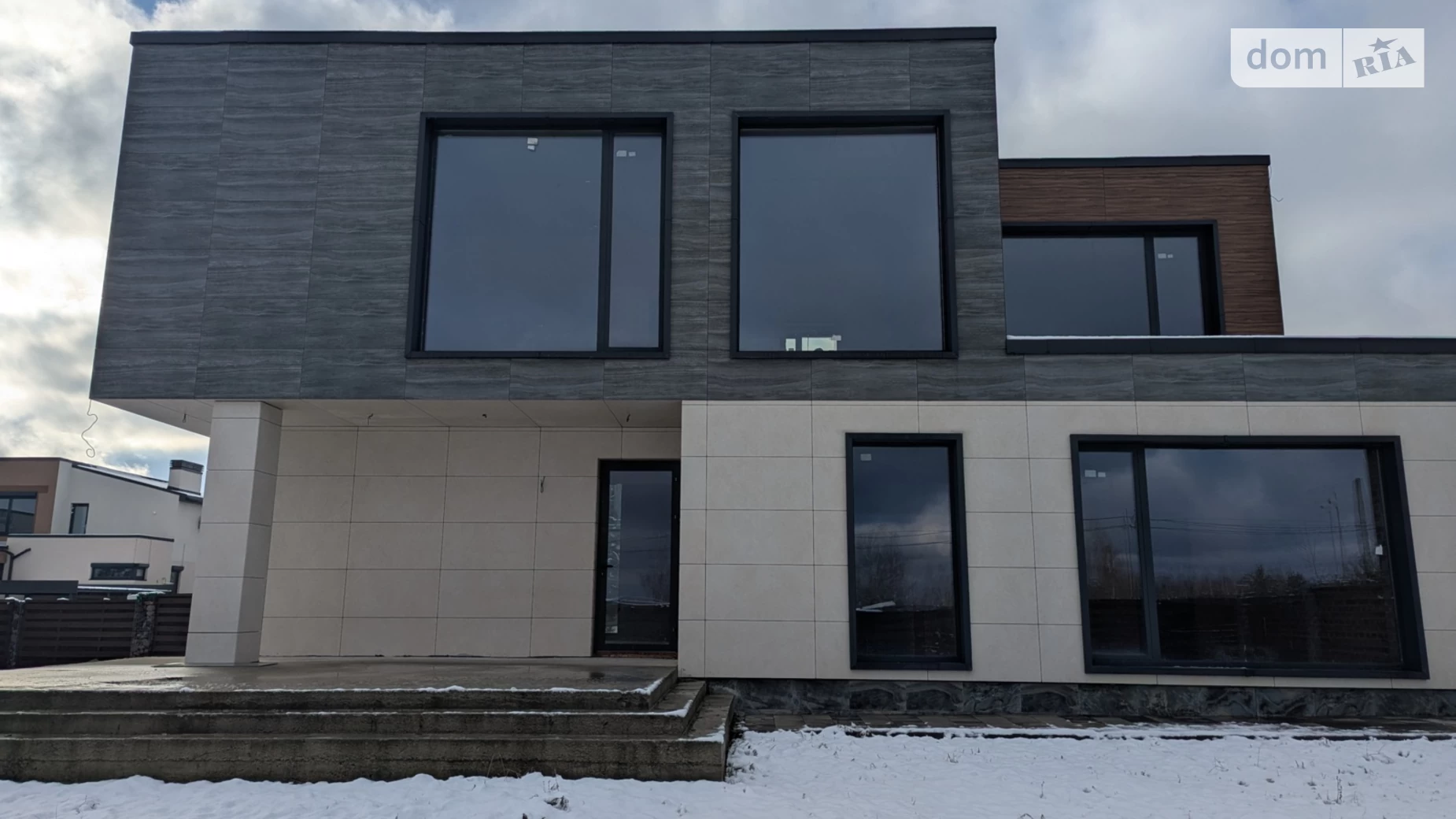 Продается дом на 2 этажа 263 кв. м с баней/сауной, цена: 375000 $ - фото 4