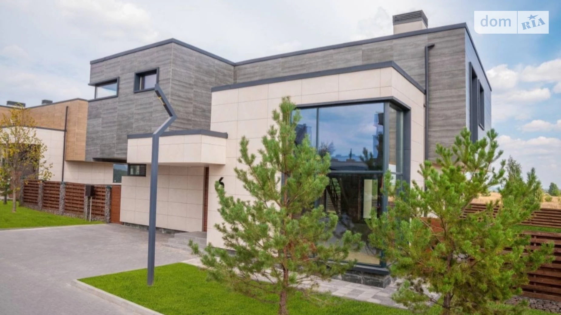 Продается дом на 2 этажа 263 кв. м с бассейном, цена: 375000 $ - фото 2