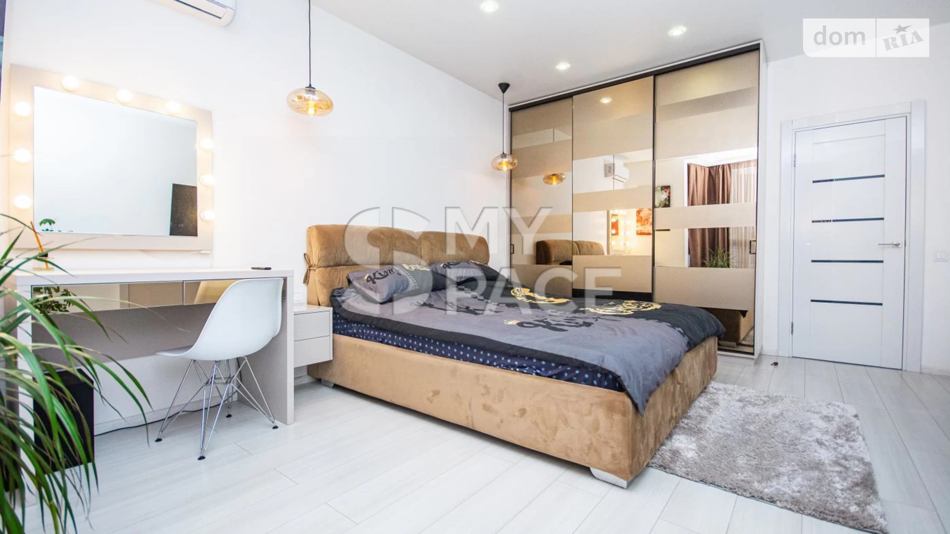 Продається 3-кімнатна квартира 70 кв. м у Києві, вул. Драгоманова, 2 - фото 3