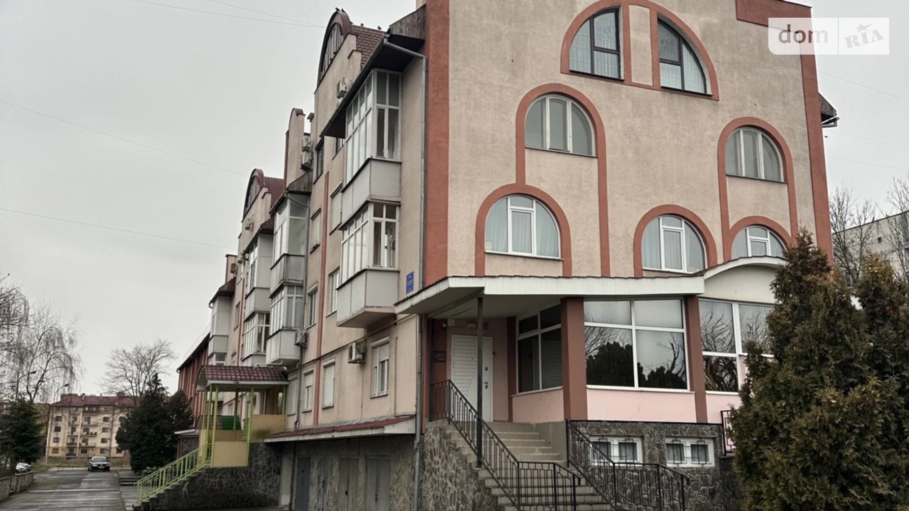 Продается 4-комнатная квартира 211.2 кв. м в Ужгороде, цена: 140000 $ - фото 2