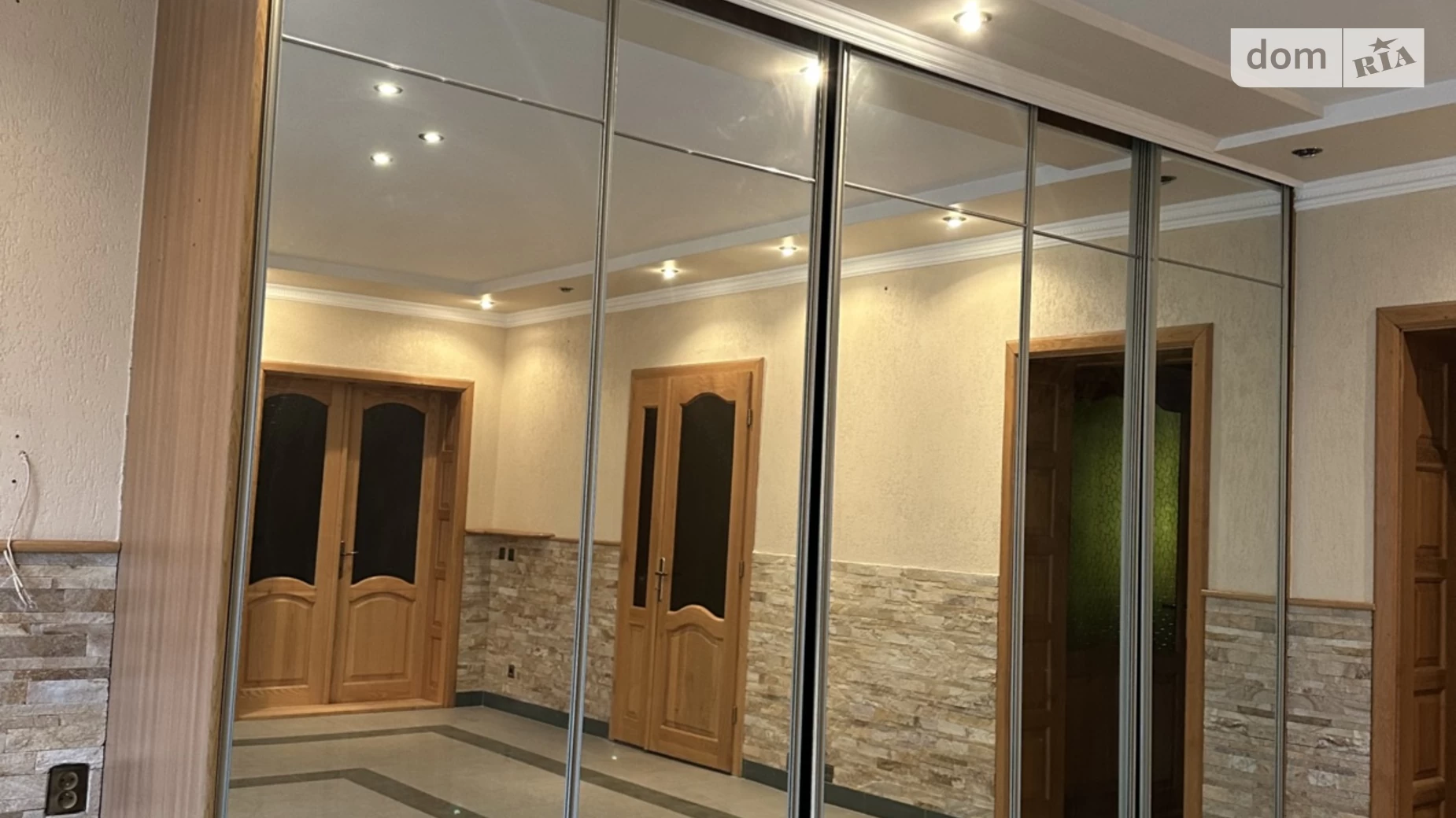 Продается 4-комнатная квартира 211.2 кв. м в Ужгороде, цена: 140000 $ - фото 5
