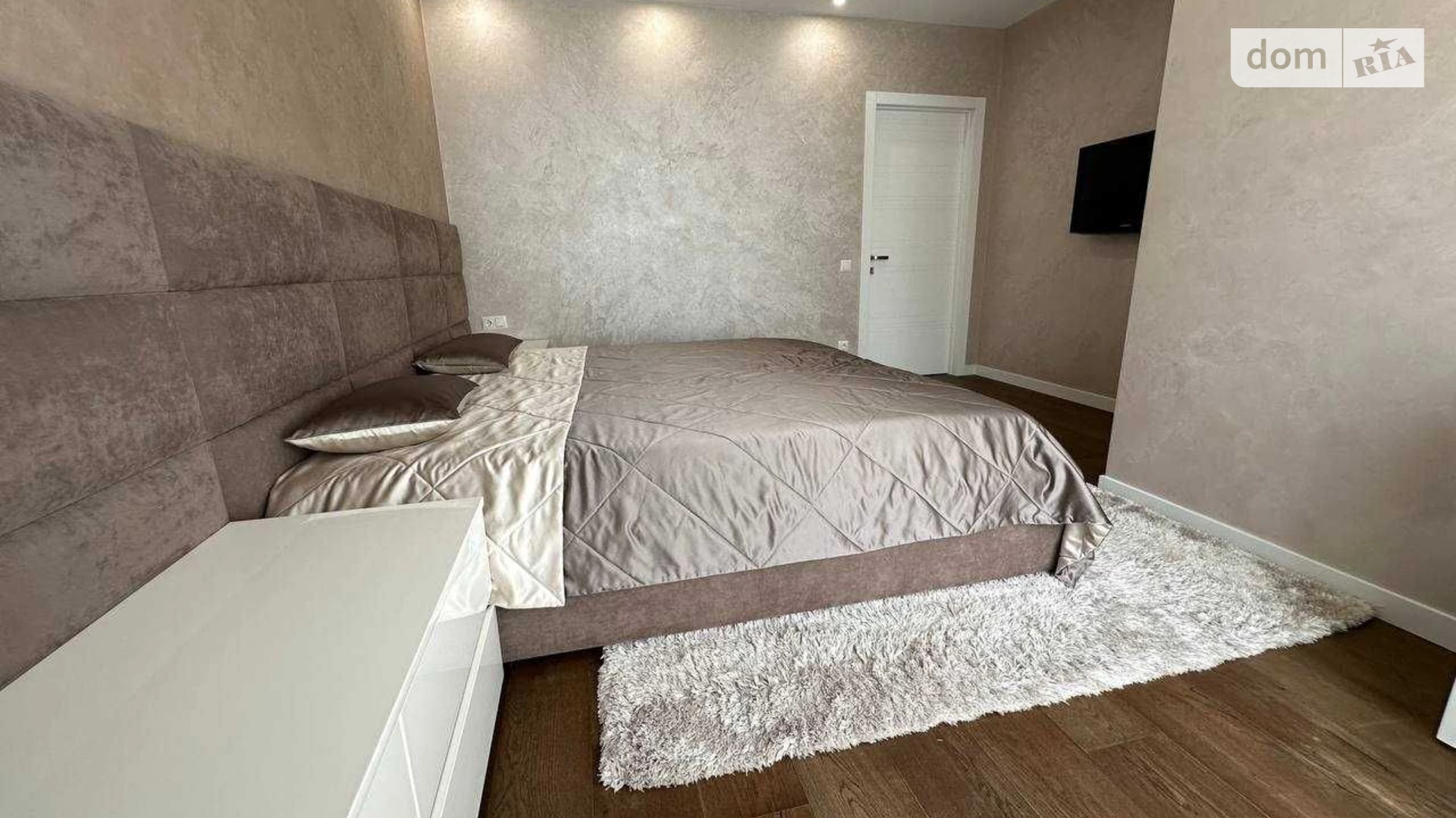 Продается 4-комнатная квартира 135 кв. м в Днепре, ул. Левка Лукьяненко, 24 - фото 3