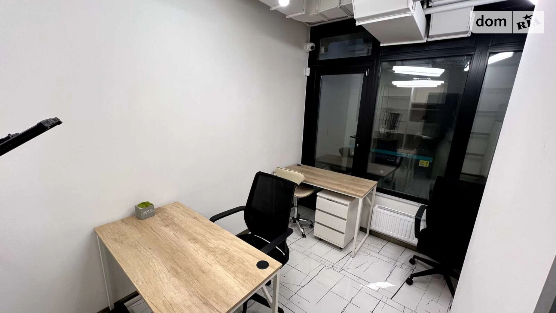 Сдается в аренду офис 120 кв. м в бизнес-центре, цена: 2700 $ - фото 2