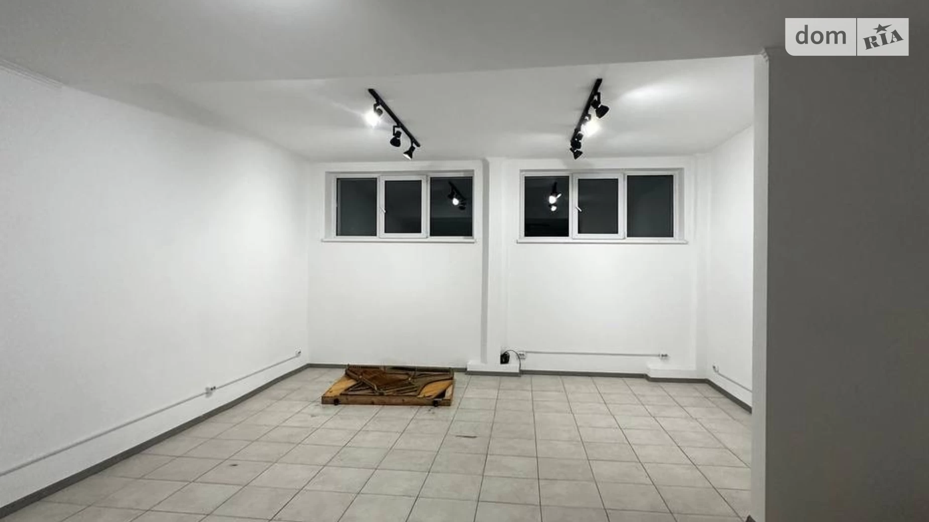 Здається в оренду офіс 42 кв. м в бізнес-центрі, цена: 8000 грн - фото 2