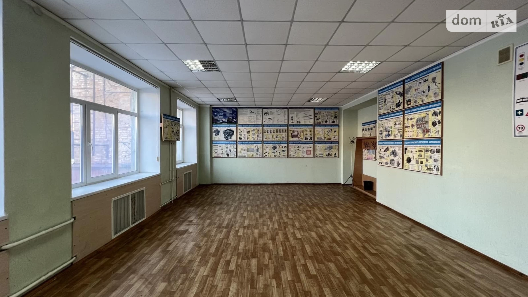 Сдается в аренду офис 47 кв. м в бизнес-центре, цена: 18095 грн - фото 2