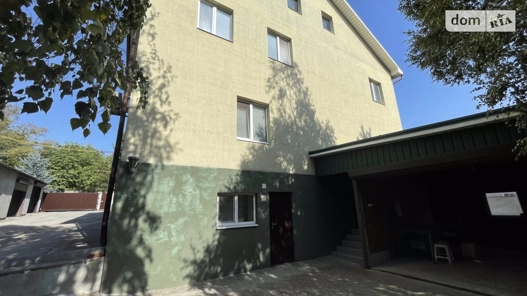 Продается дом на 3 этажа 350 кв. м с балконом, цена: 173000 $ - фото 2