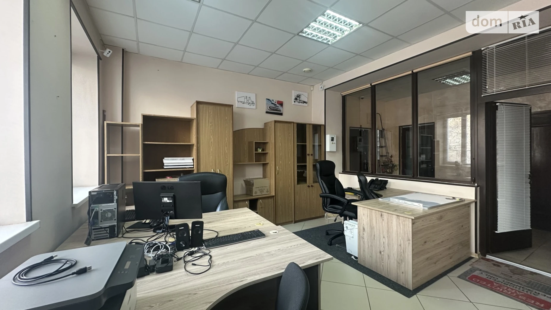 Сдается в аренду офис 32 кв. м в бизнес-центре, цена: 6500 грн - фото 4