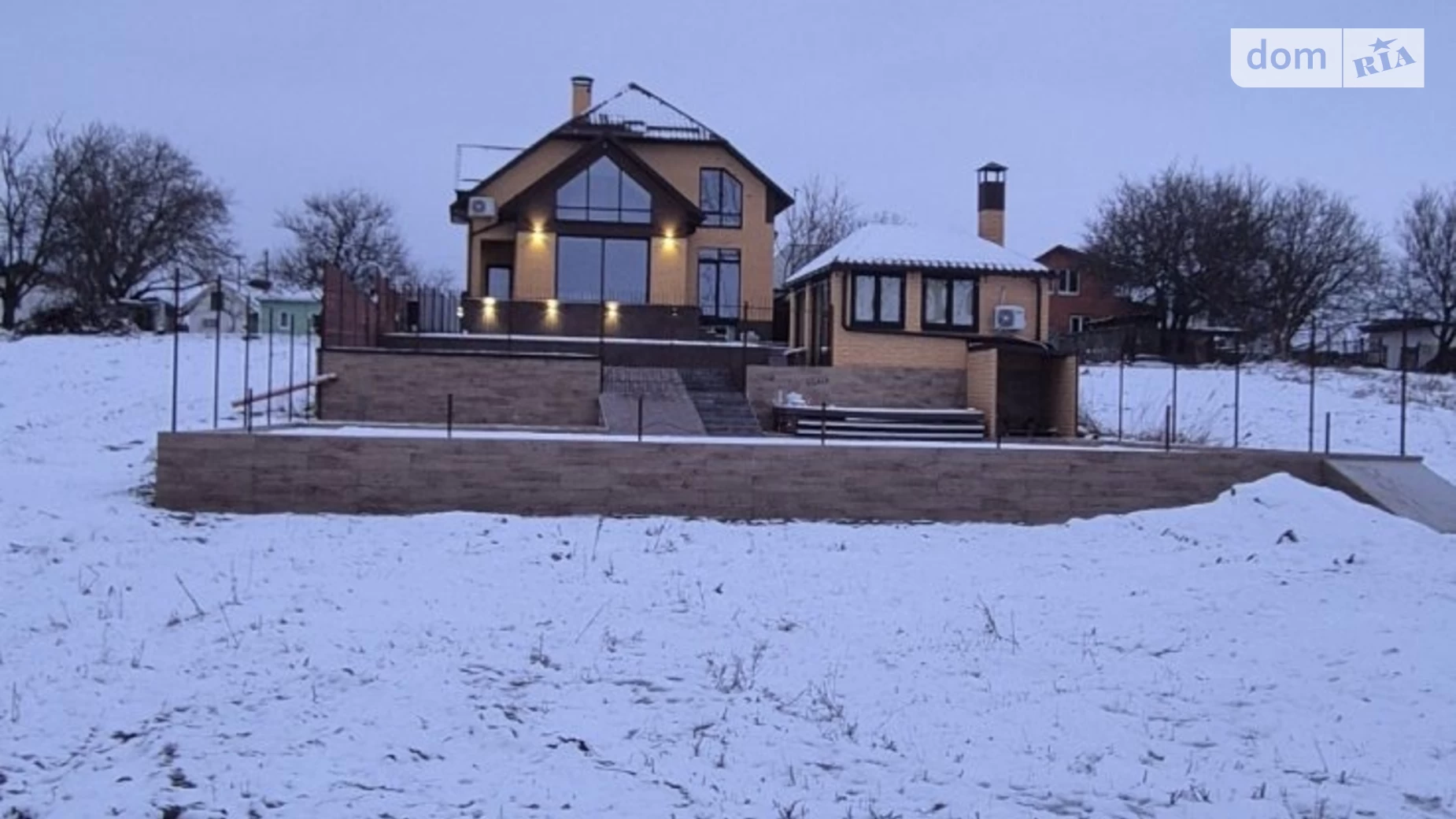 Продается дом на 2 этажа 330 кв. м с участком, цена: 495000 $ - фото 2
