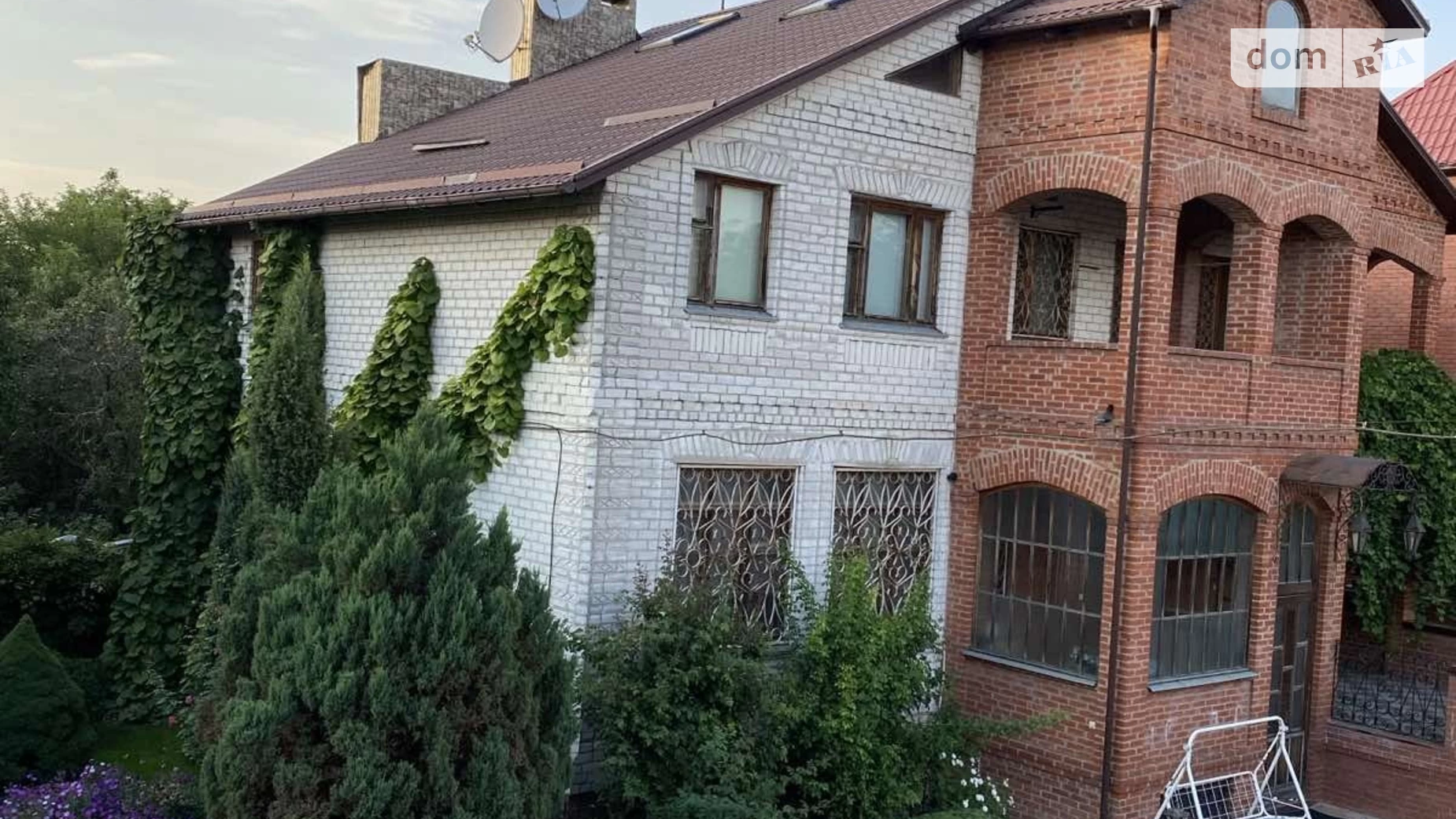 Продается дом на 3 этажа 320 кв. м с баней/сауной, цена: 150000 $ - фото 2