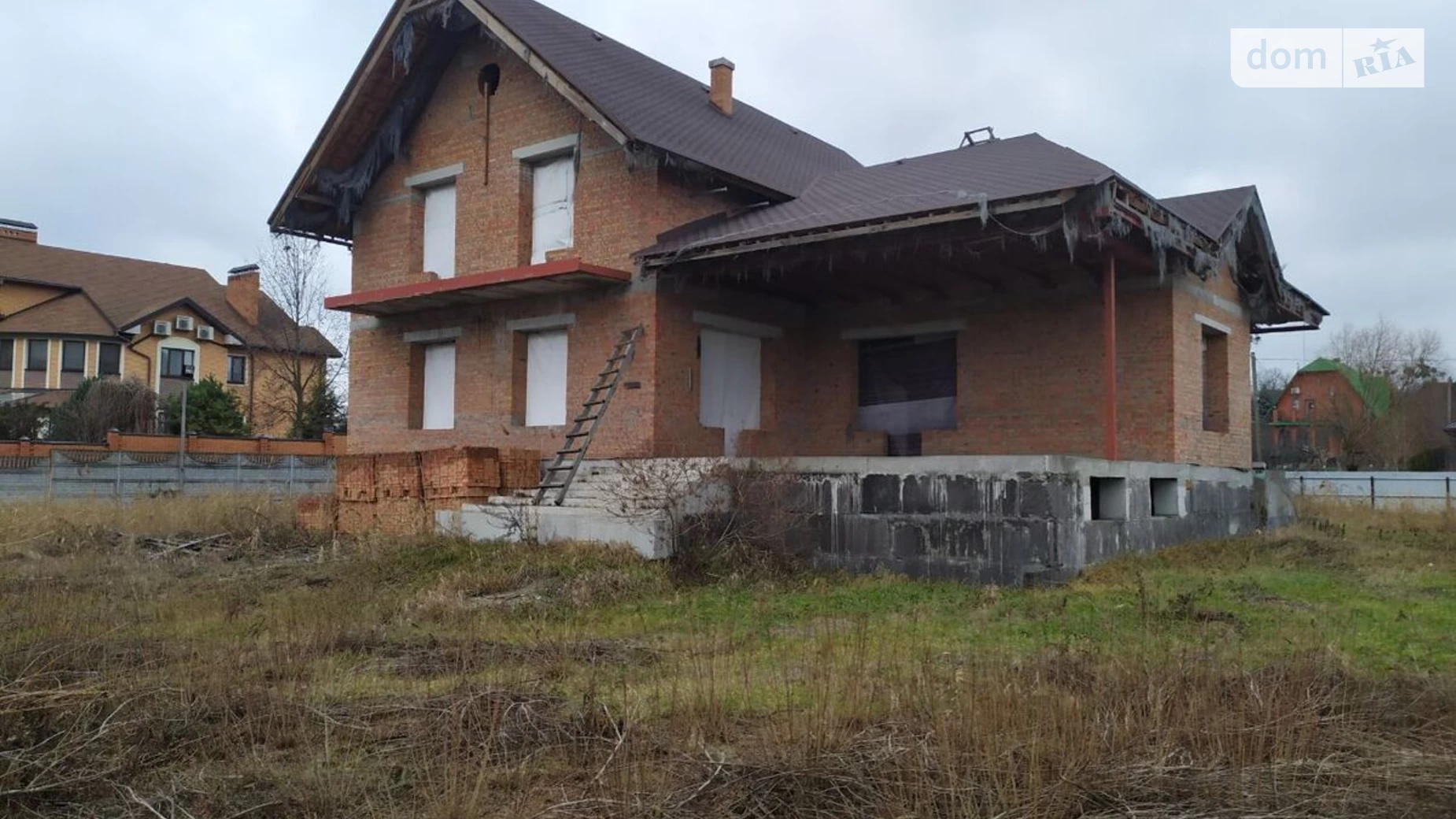Продается дом на 2 этажа 285 кв. м с баней/сауной, цена: 230000 $ - фото 2