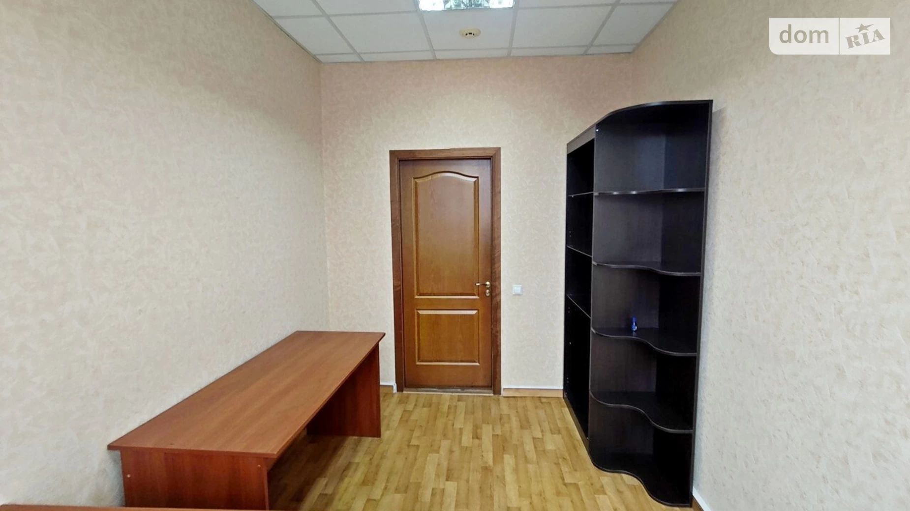 Здається в оренду офіс 12.8 кв. м в бізнес-центрі, цена: 5830 грн - фото 2