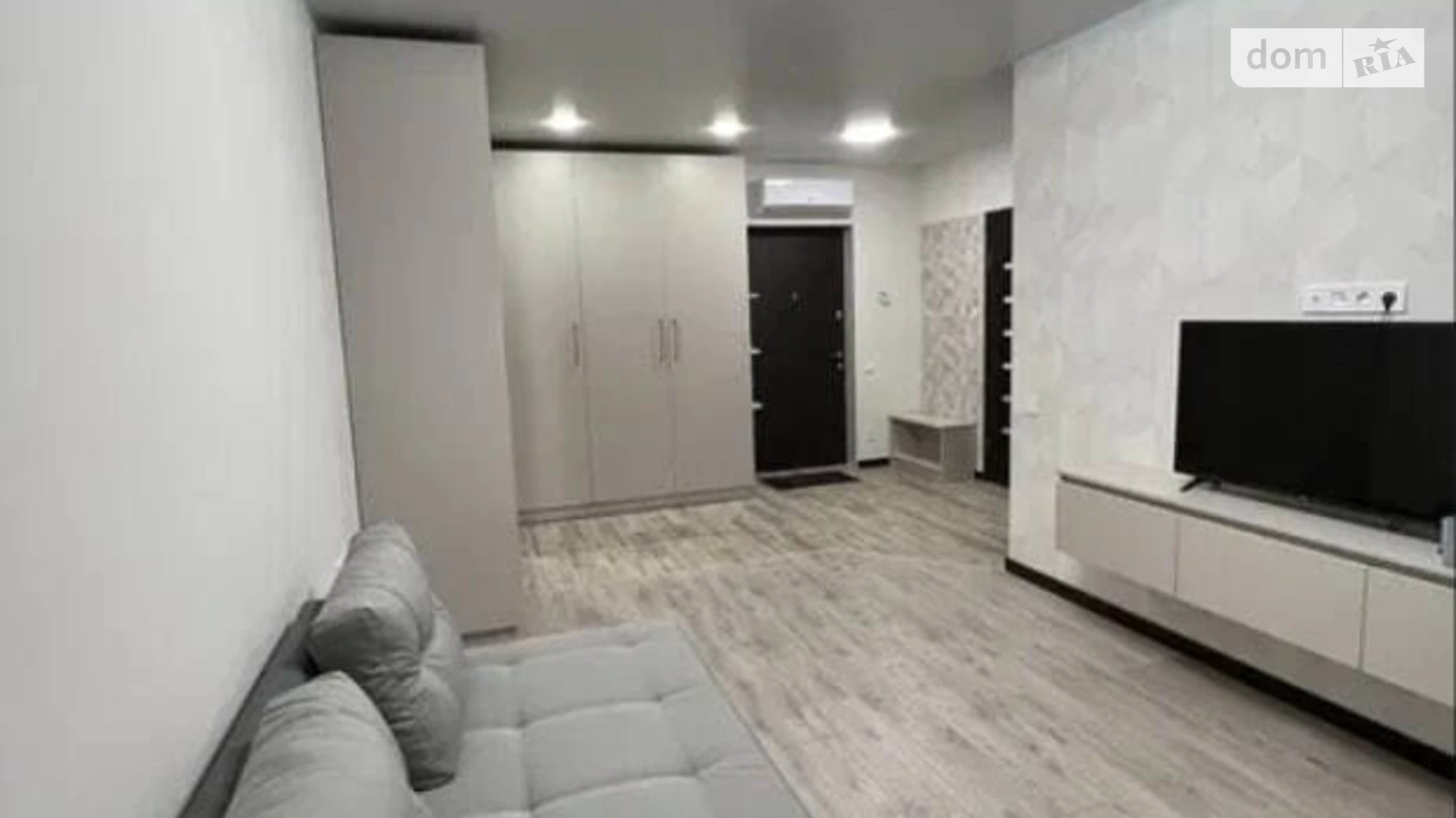 Продается 1-комнатная квартира 46 кв. м в Днепре, ул. Семейная, 6 - фото 2