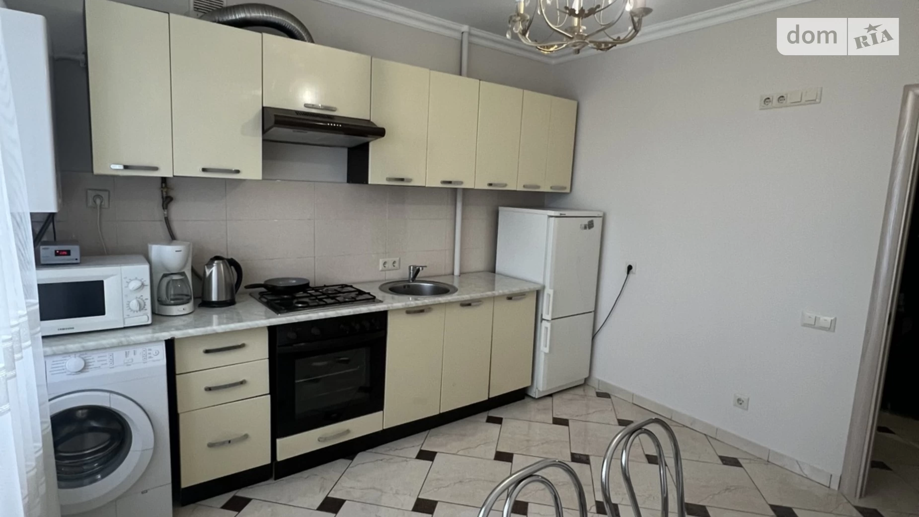 Продается 1-комнатная квартира 49 кв. м в Ивано-Франковске, ул. Лемкивска - фото 4