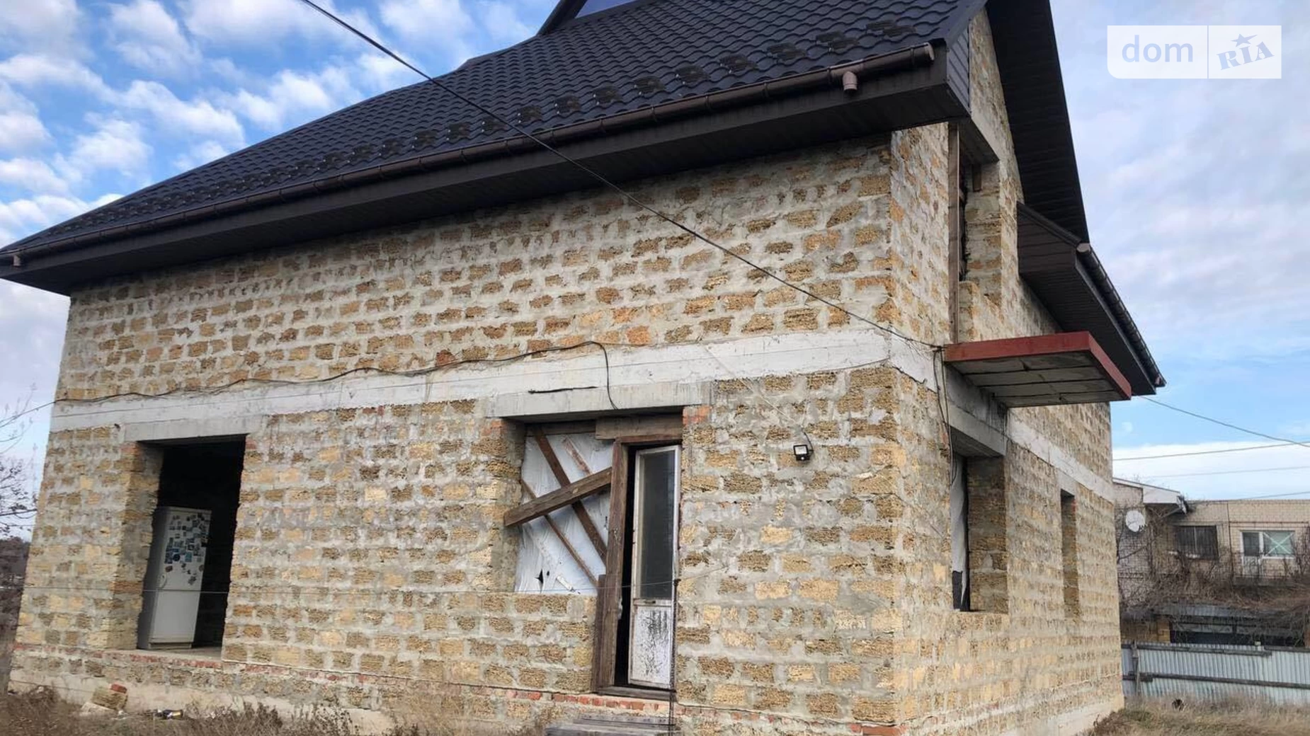 Продается дом на 2 этажа 220 кв. м с гаражом, цена: 75000 € - фото 2