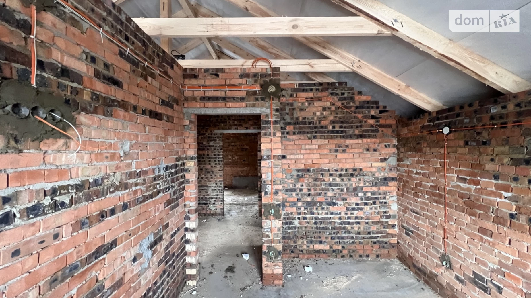 Продается дом на 2 этажа 115 кв. м с камином, цена: 95000 $ - фото 4