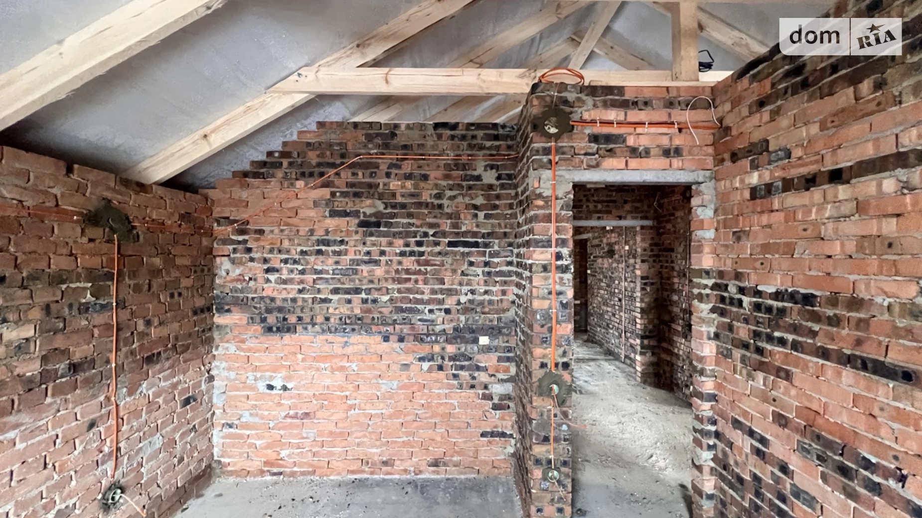 Продается дом на 2 этажа 115 кв. м с камином, цена: 95000 $ - фото 3
