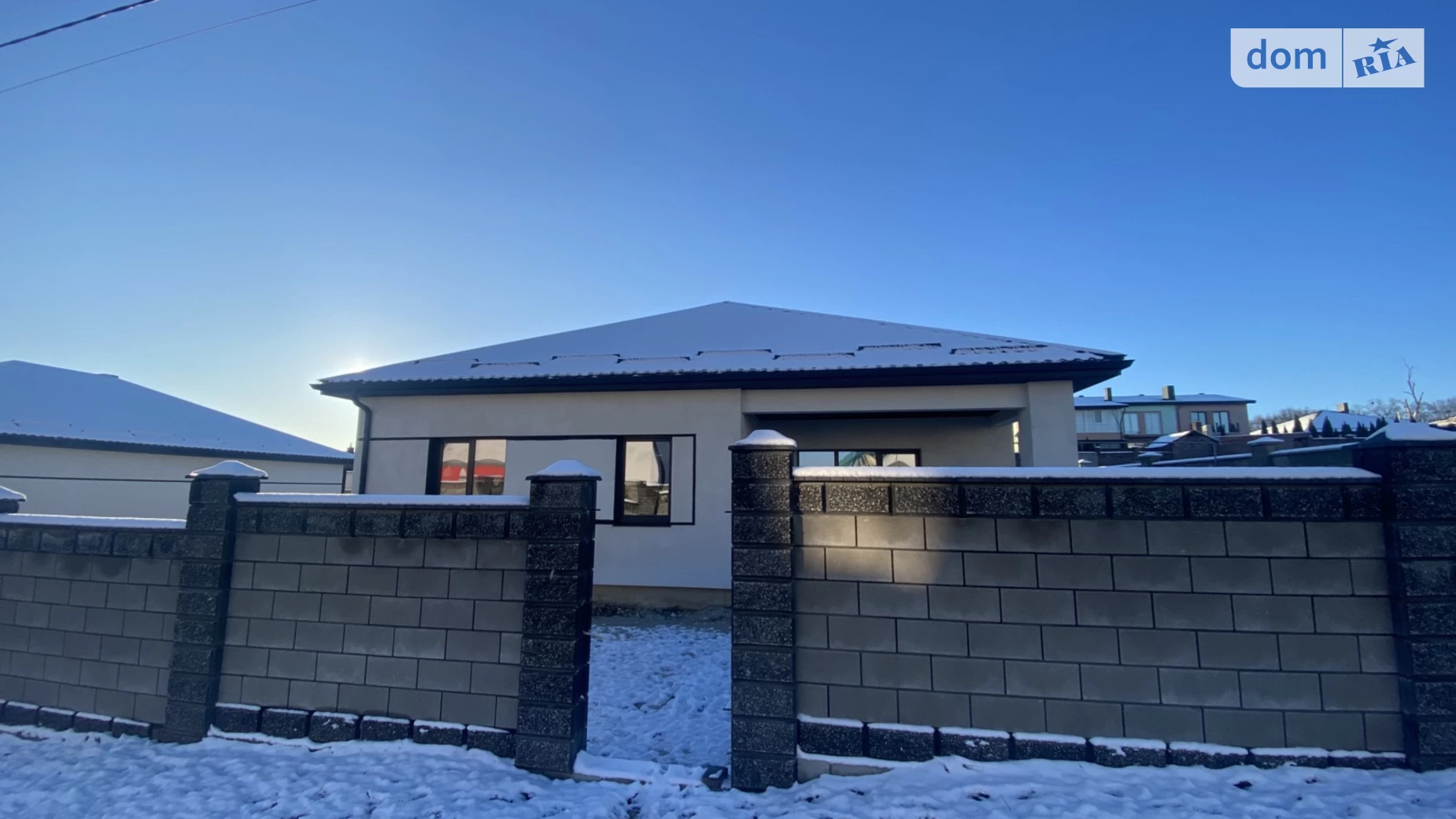 Продается дом на 2 этажа 105 кв. м с бассейном, цена: 82000 $ - фото 2