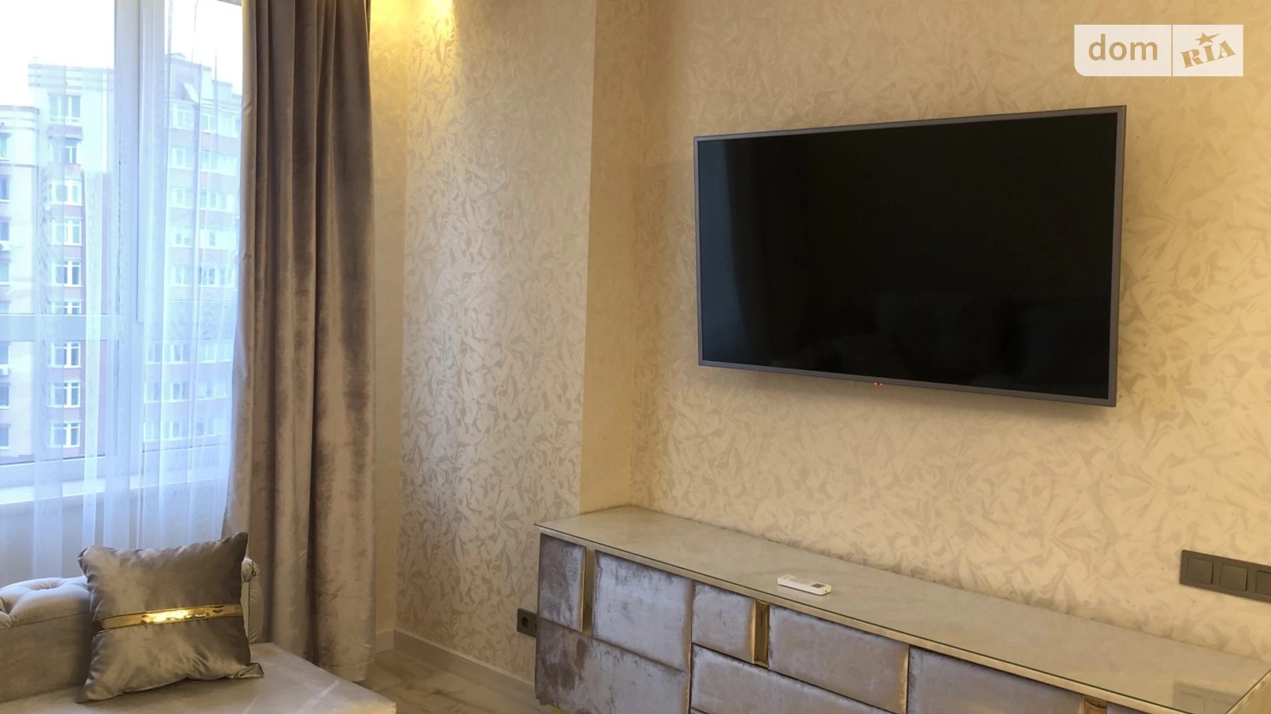 Продается 1-комнатная квартира 44.5 кв. м в Ирпене, ул. Университетская(Карла Маркса), 3/6 - фото 2