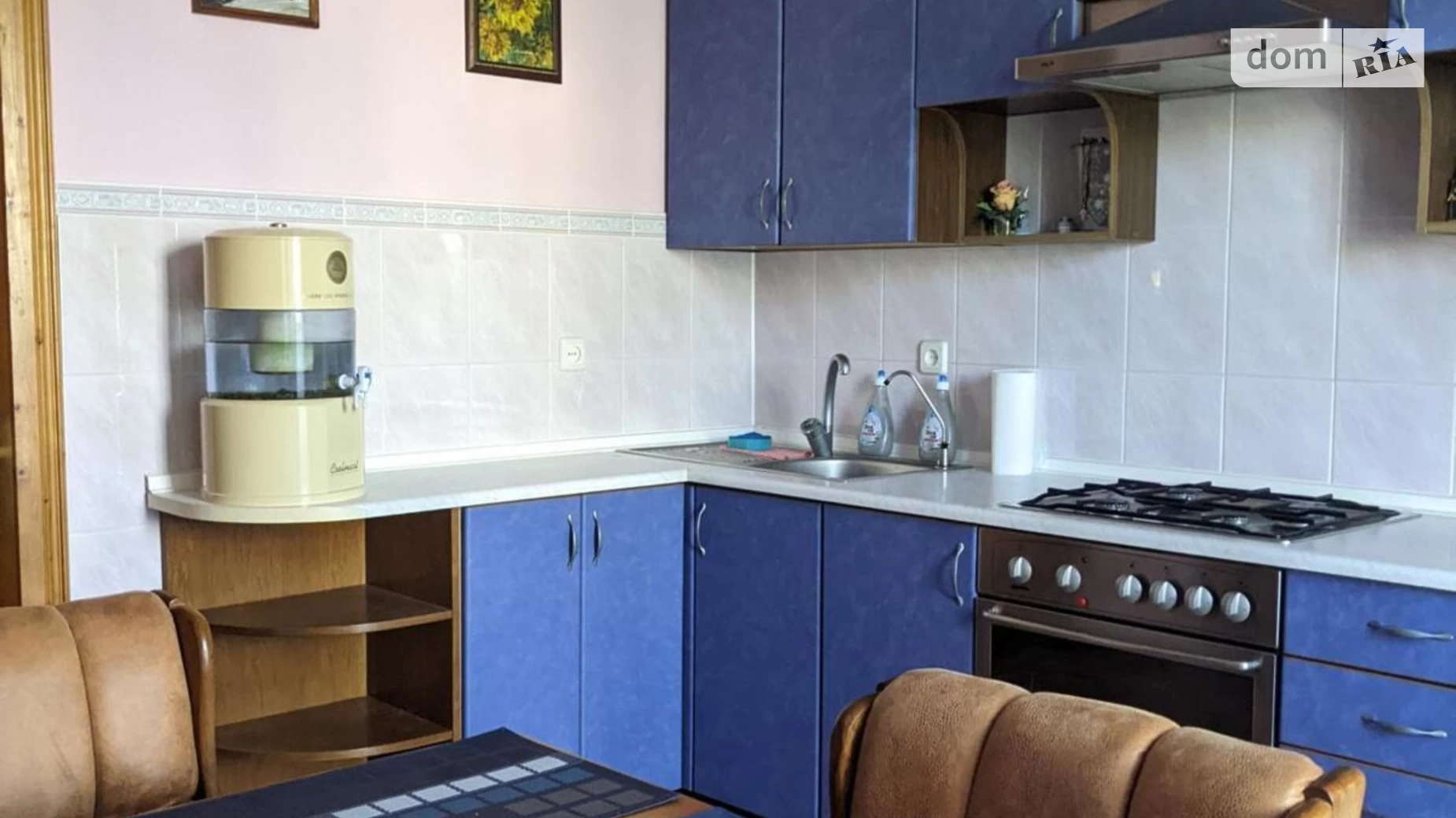 Сдается в аренду дом на 2 этажа 302.3 кв. м с бассейном, цена: 900 $ - фото 2