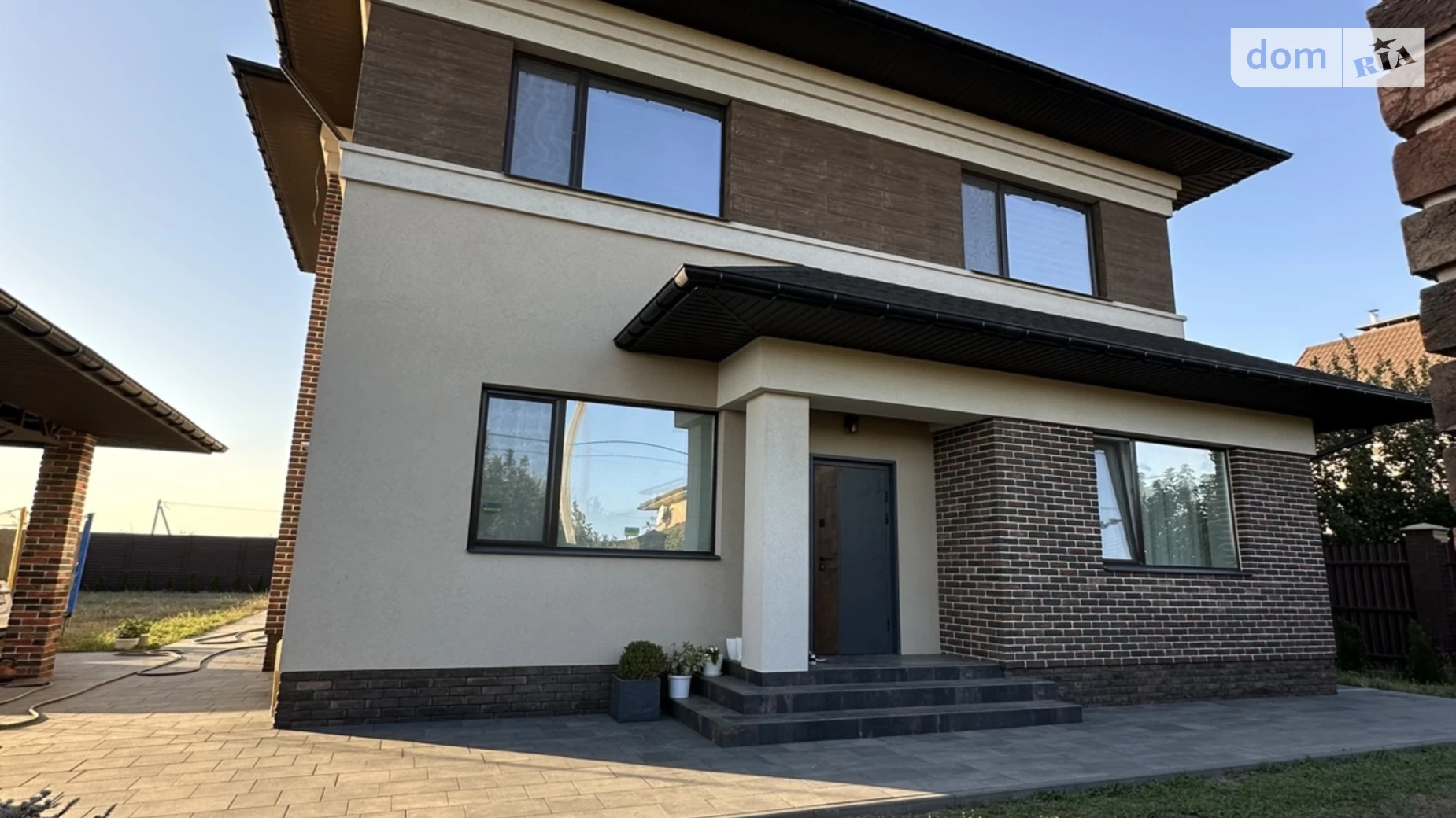 Продається будинок 2 поверховий 240 кв. м з гаражем, цена: 310000 $ - фото 2
