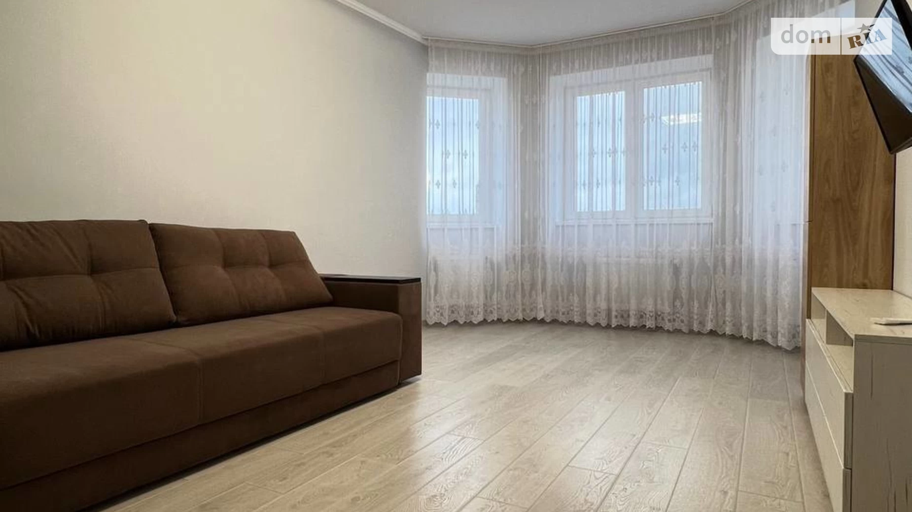 Сдается в аренду 1-комнатная квартира 43 кв. м в Ровно, ул. Соборная - фото 2