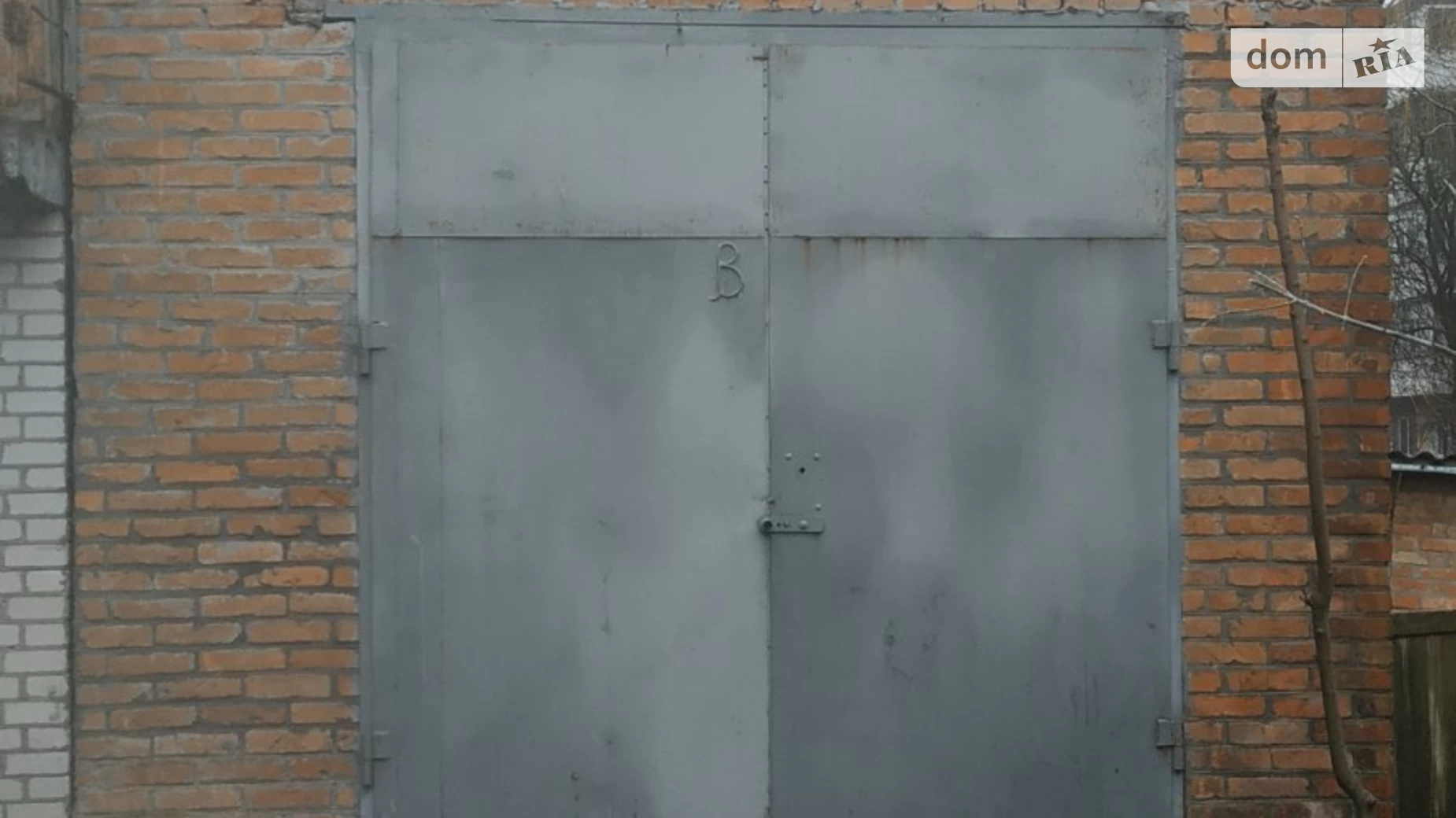 Продается отдельно стоящий гараж под бус на 28 кв. м, цена: 8200 $ - фото 2