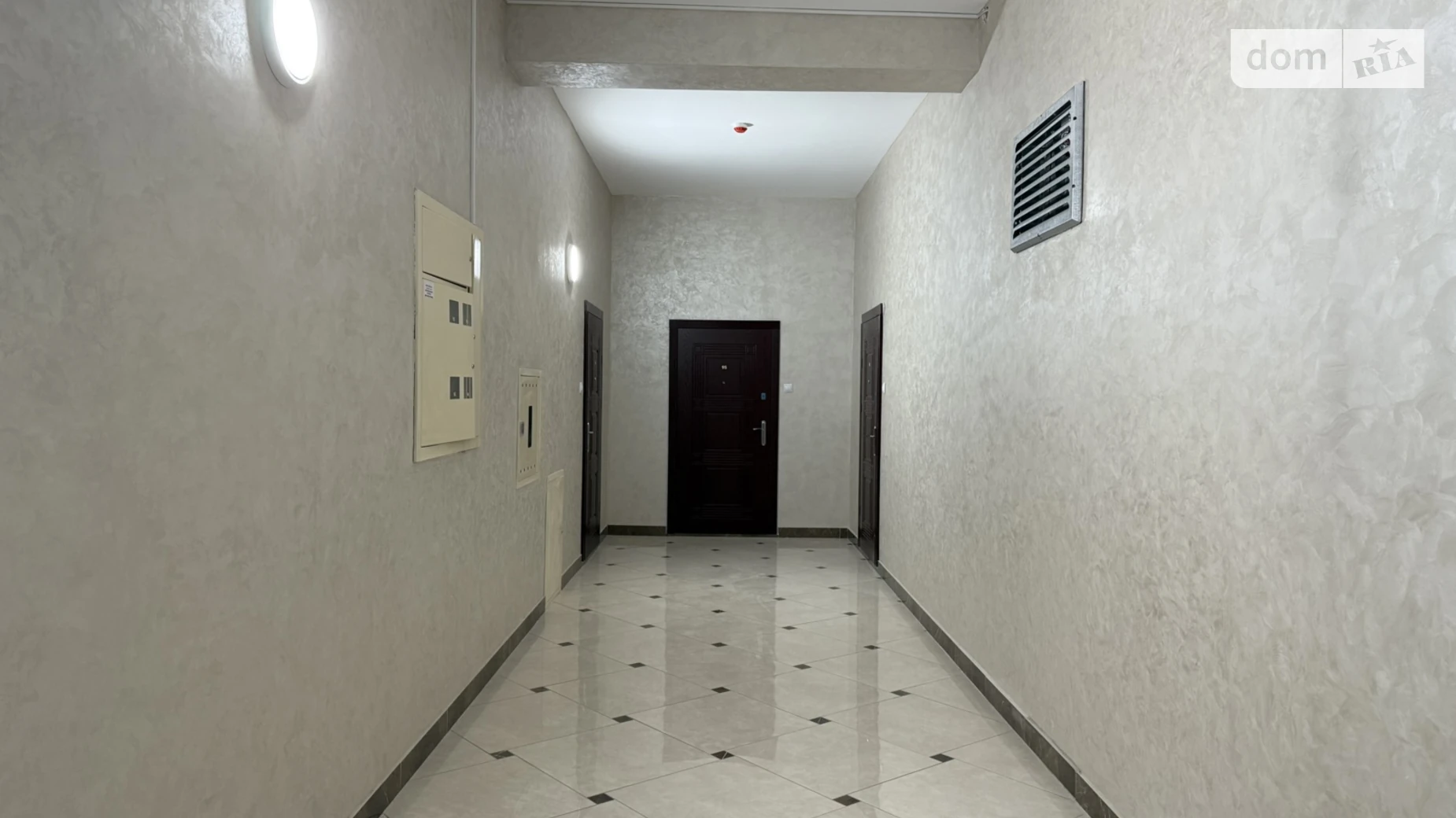 Продается 2-комнатная квартира 74 кв. м в Хмельницком, ул. Шевченко, 39 - фото 2