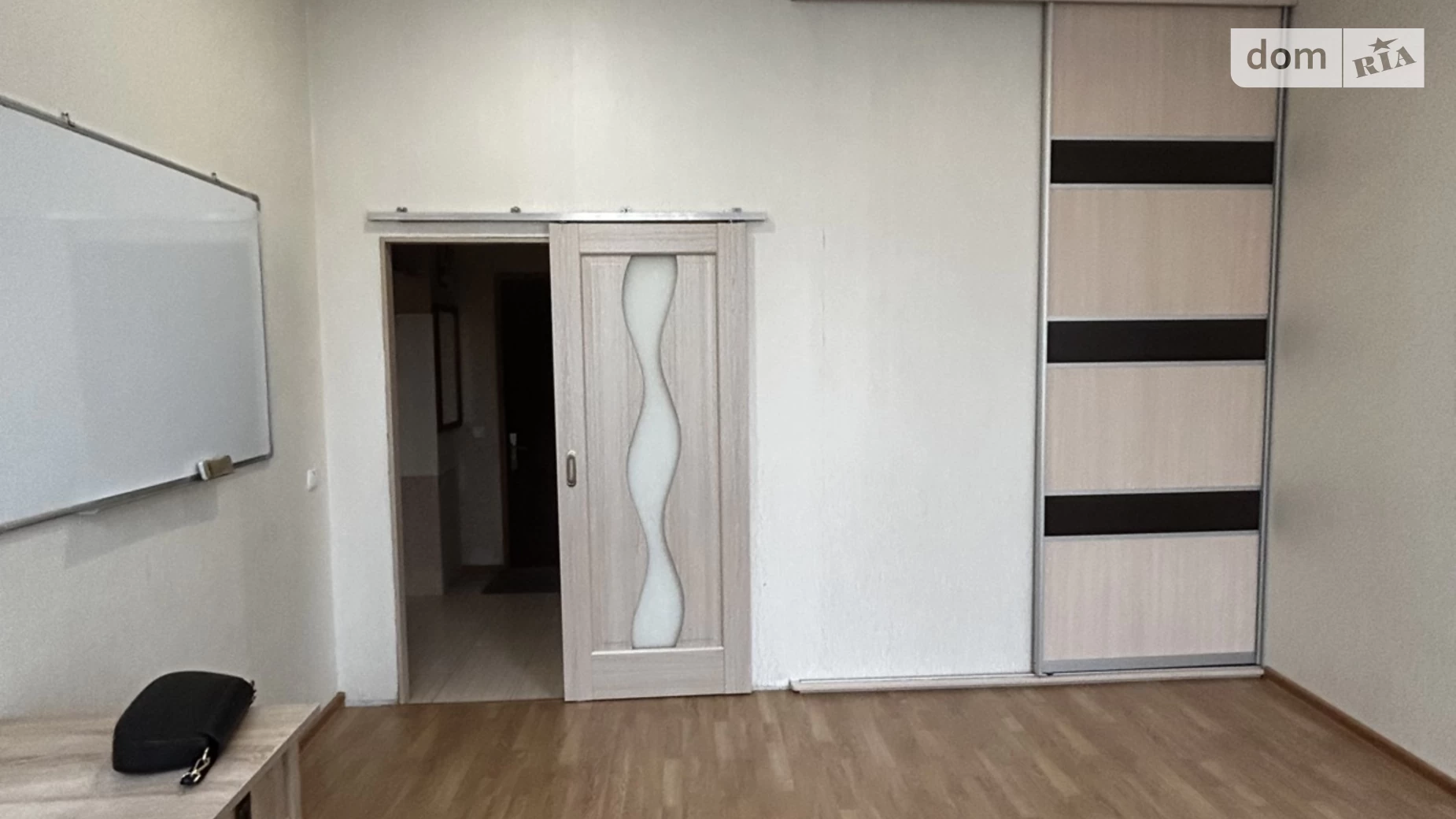 Сдается в аренду офис 19.6 кв. м в бизнес-центре, цена: 12000 грн - фото 2