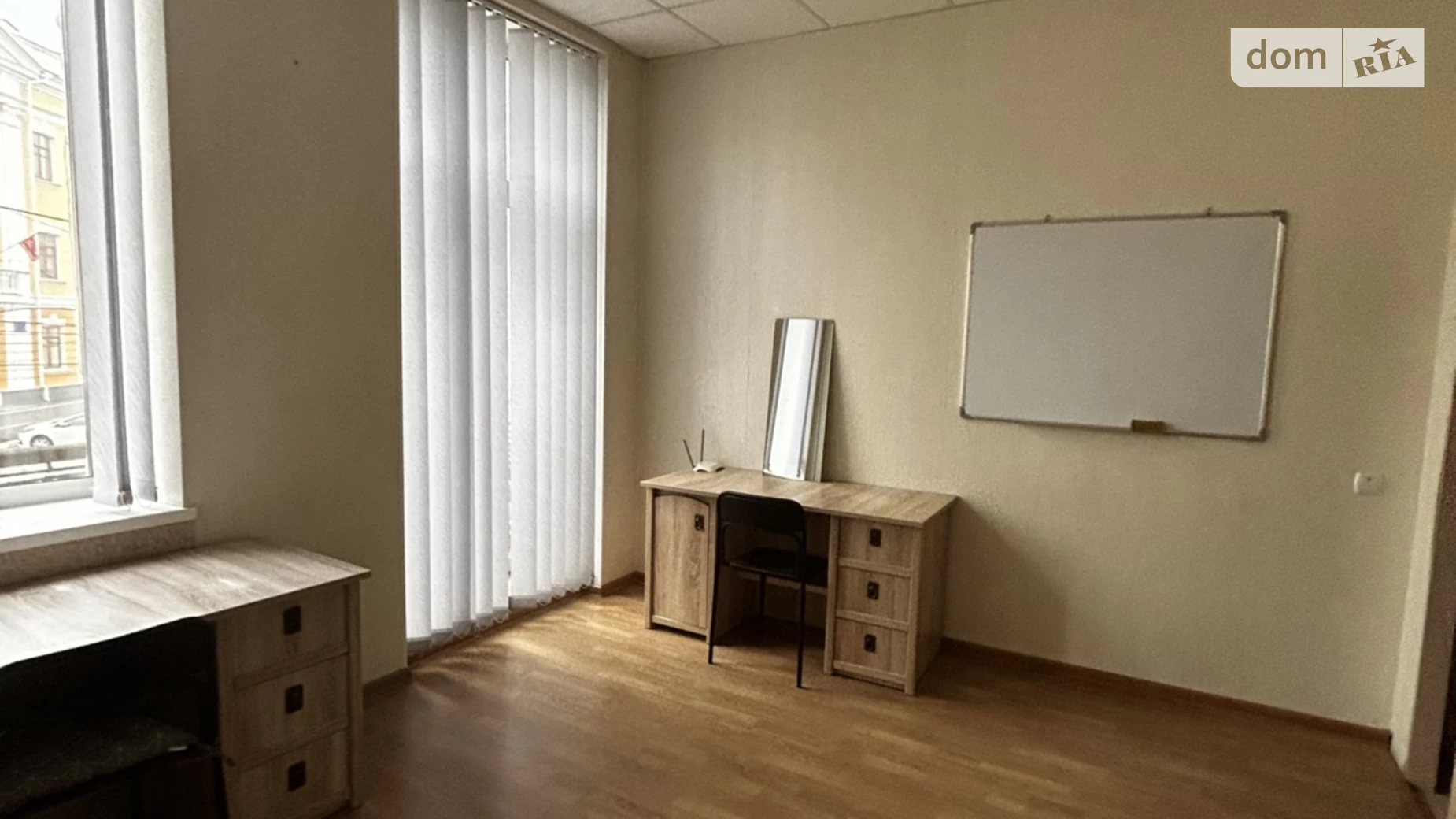 Сдается в аренду офис 19.6 кв. м в бизнес-центре, цена: 12000 грн - фото 4