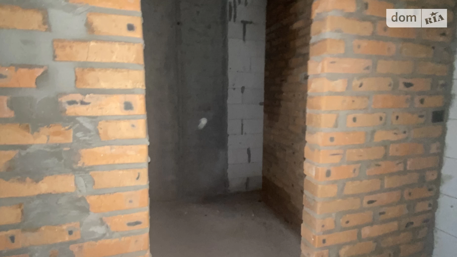 Продается 1-комнатная квартира 38 кв. м в Ирпене, ул. Кобылянской Ольги, 1В/5 - фото 2