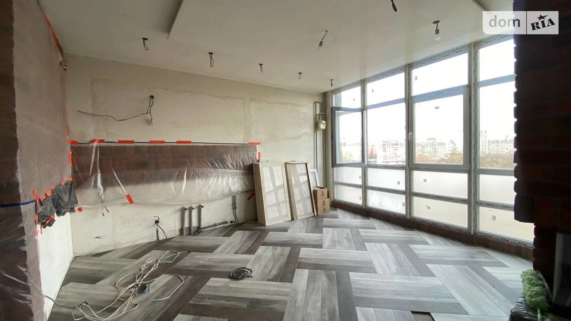 Продается 4-комнатная квартира 126.1 кв. м в Львове, ул. Торфяная, 25А - фото 3