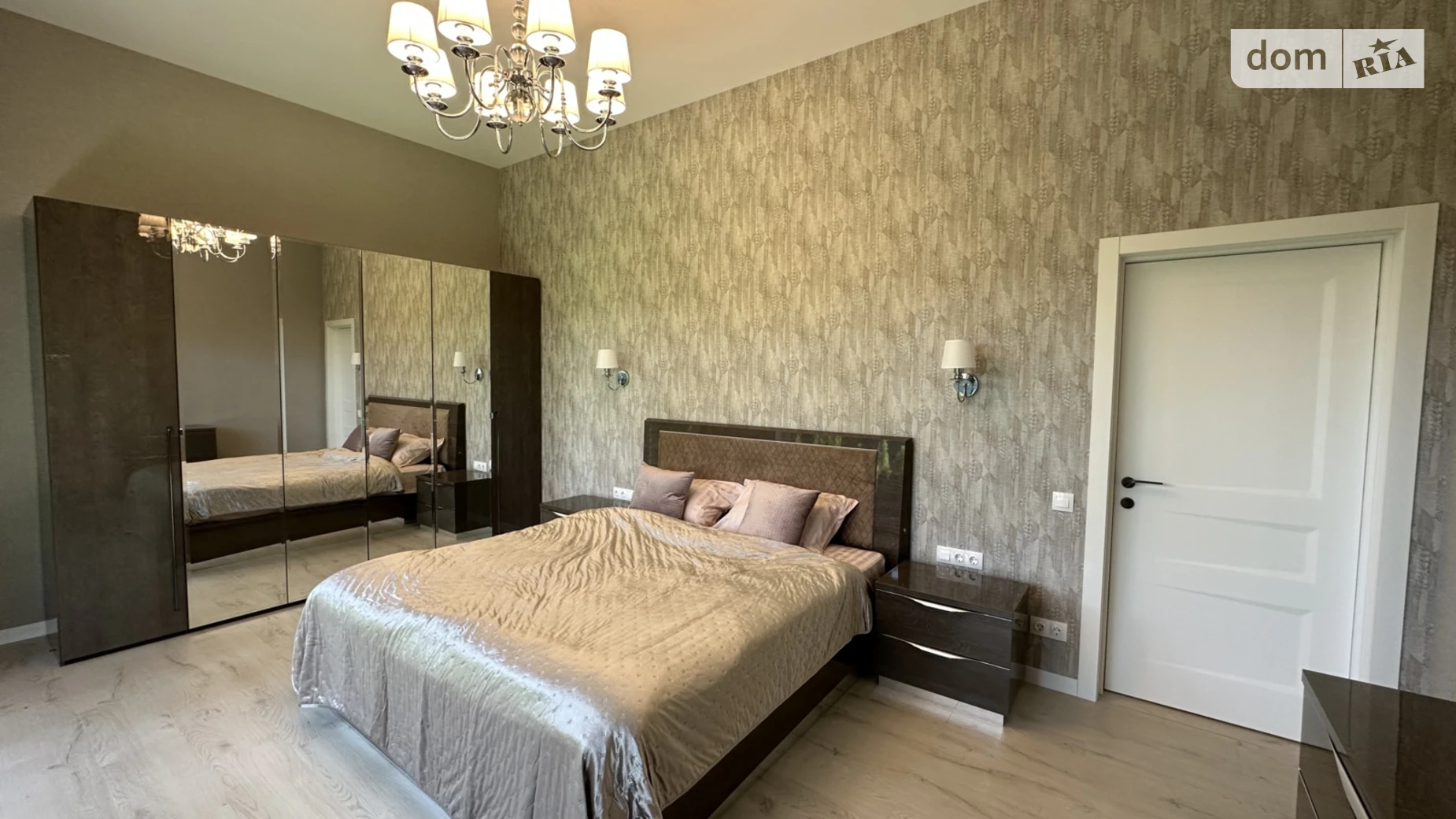 Продается одноэтажный дом 200 кв. м с верандой, цена: 585000 $ - фото 2