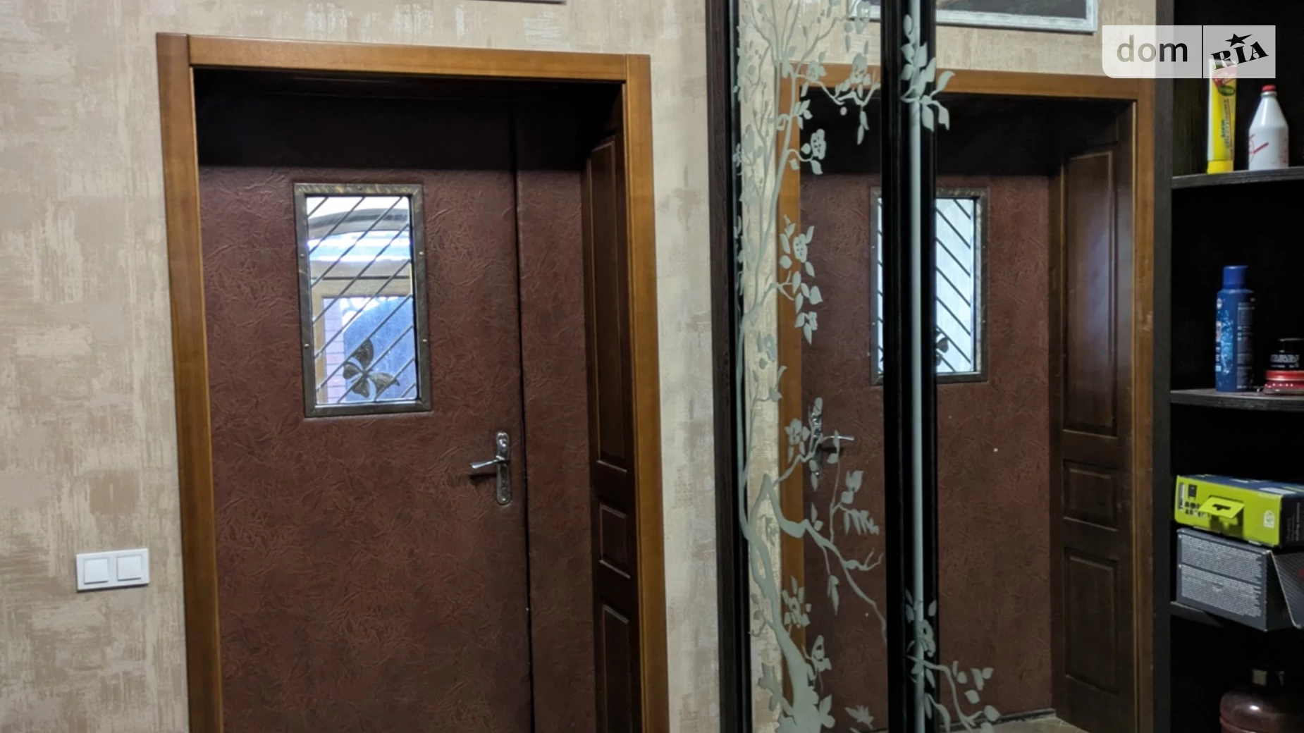 Продается дом на 2 этажа 209.2 кв. м с бассейном, цена: 115000 $ - фото 2