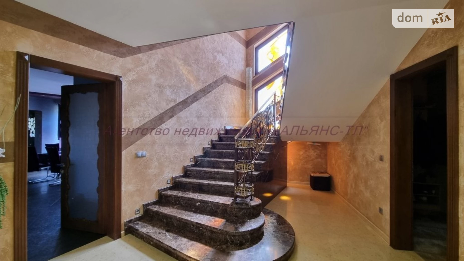 Продается дом на 2 этажа 517 кв. м с садом, цена: 600000 $ - фото 2