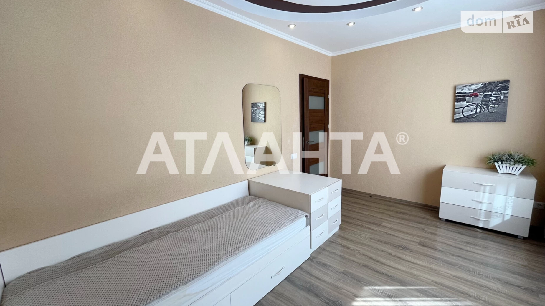 Продается 3-комнатная квартира 83.2 кв. м в Одессе, мас. Радужный - фото 3